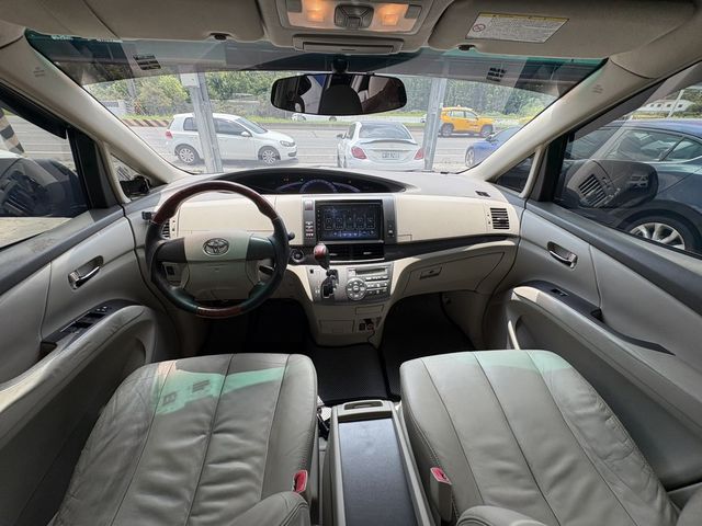 TOYOTA豐田 PREVIA  第9張相片