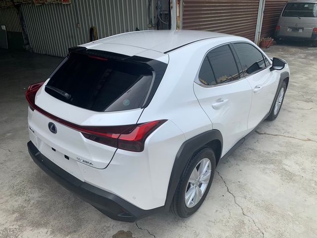 LEXUS凌志 UX250H  第5張相片