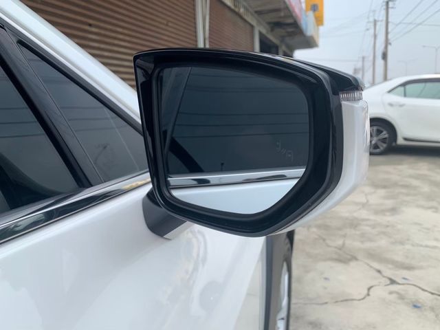LEXUS凌志 UX250H  第7張相片