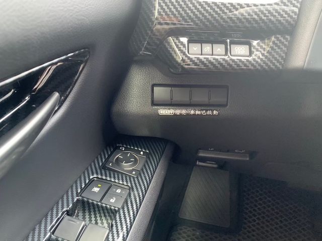 LEXUS凌志 UX250H  第9張相片