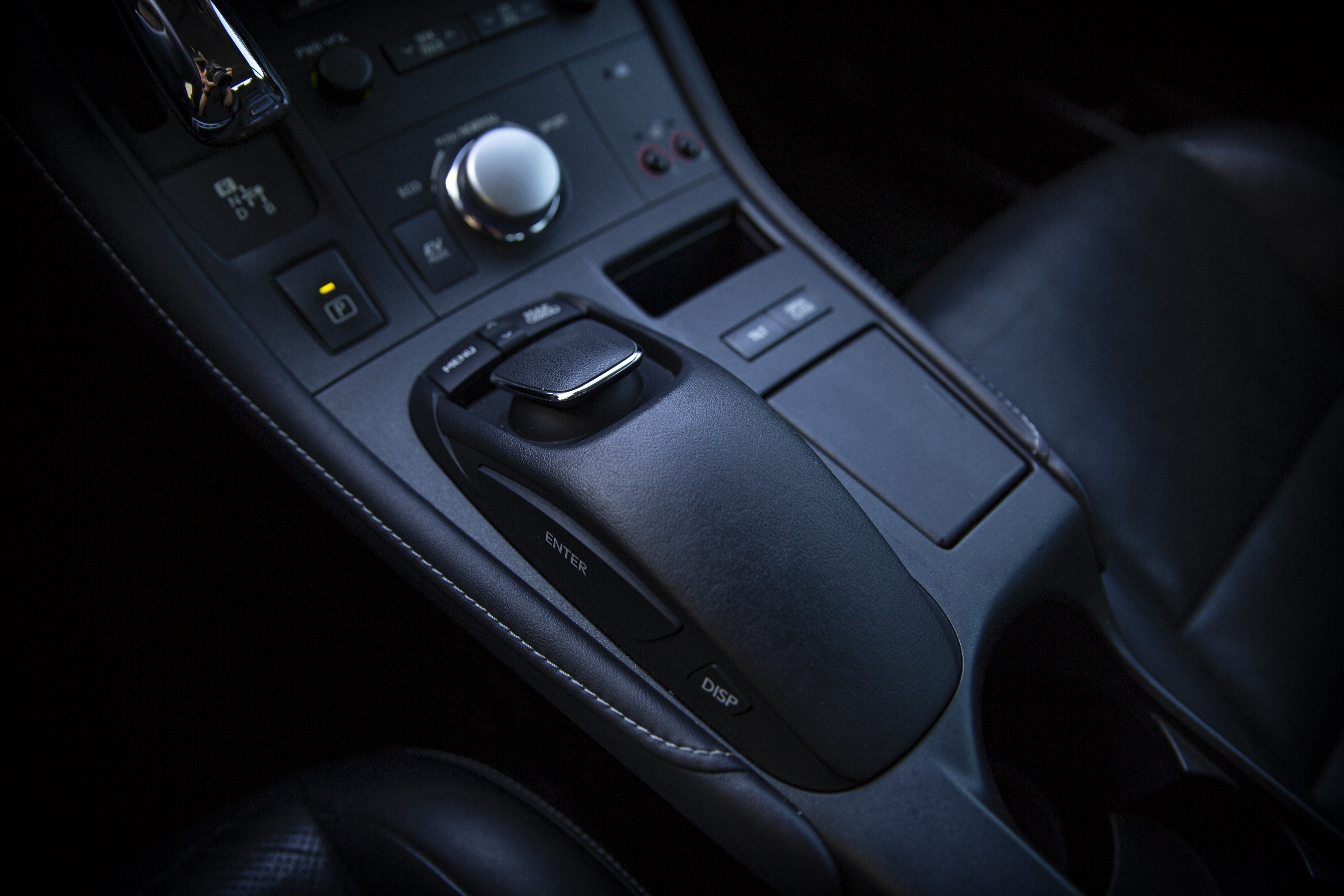 11年 CT200h 頂級Navi版 10安 全原廠保養【中古車行情指標店】  第14張相片