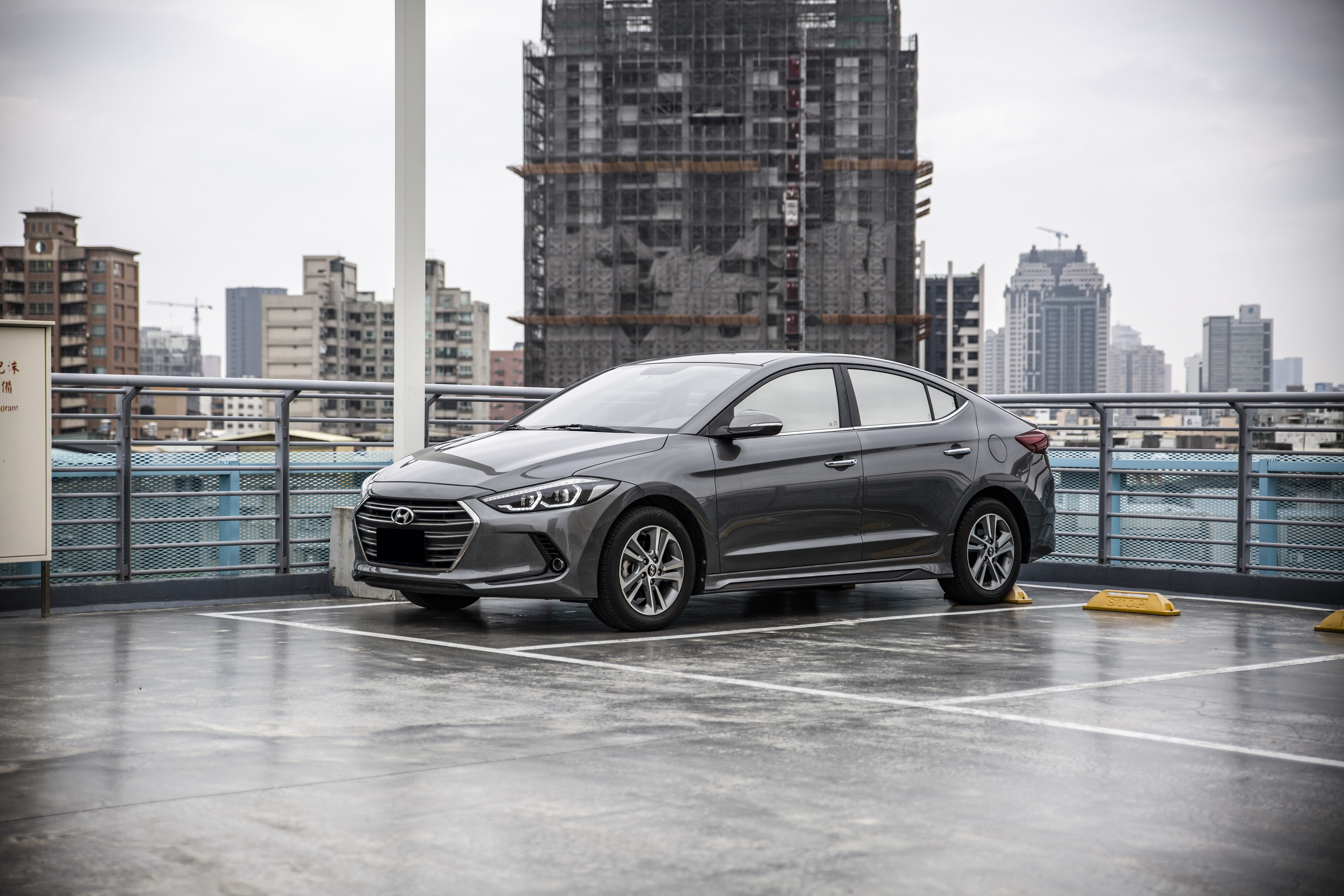 17年 Super Elantra 2.0旗艦 S運動套件【實車價行情指標店】  第8張相片