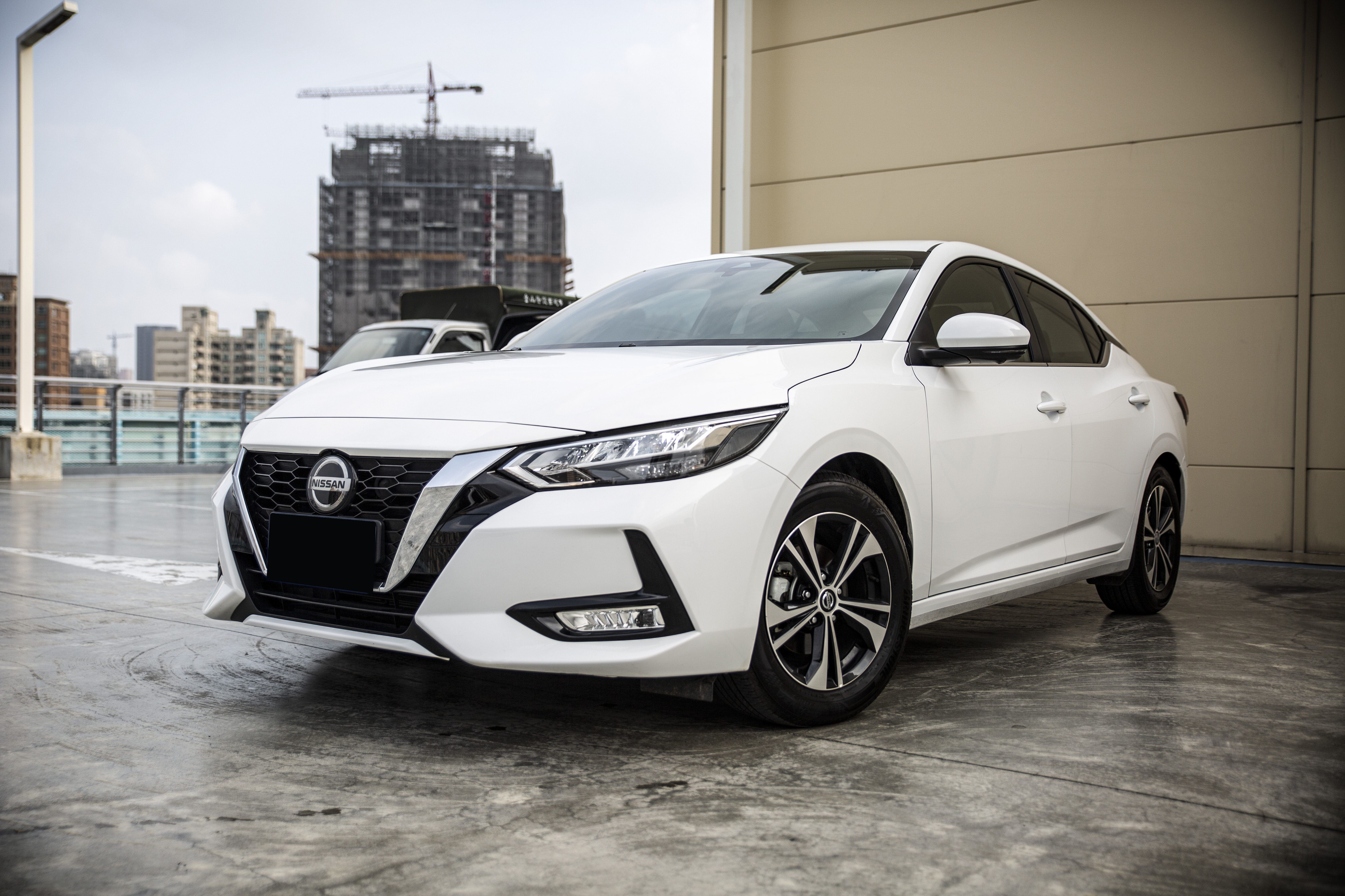 21年 Sentra 尊爵型 LED陣列式頭燈 全速域ACC【實車價行情指標店】  第1張相片