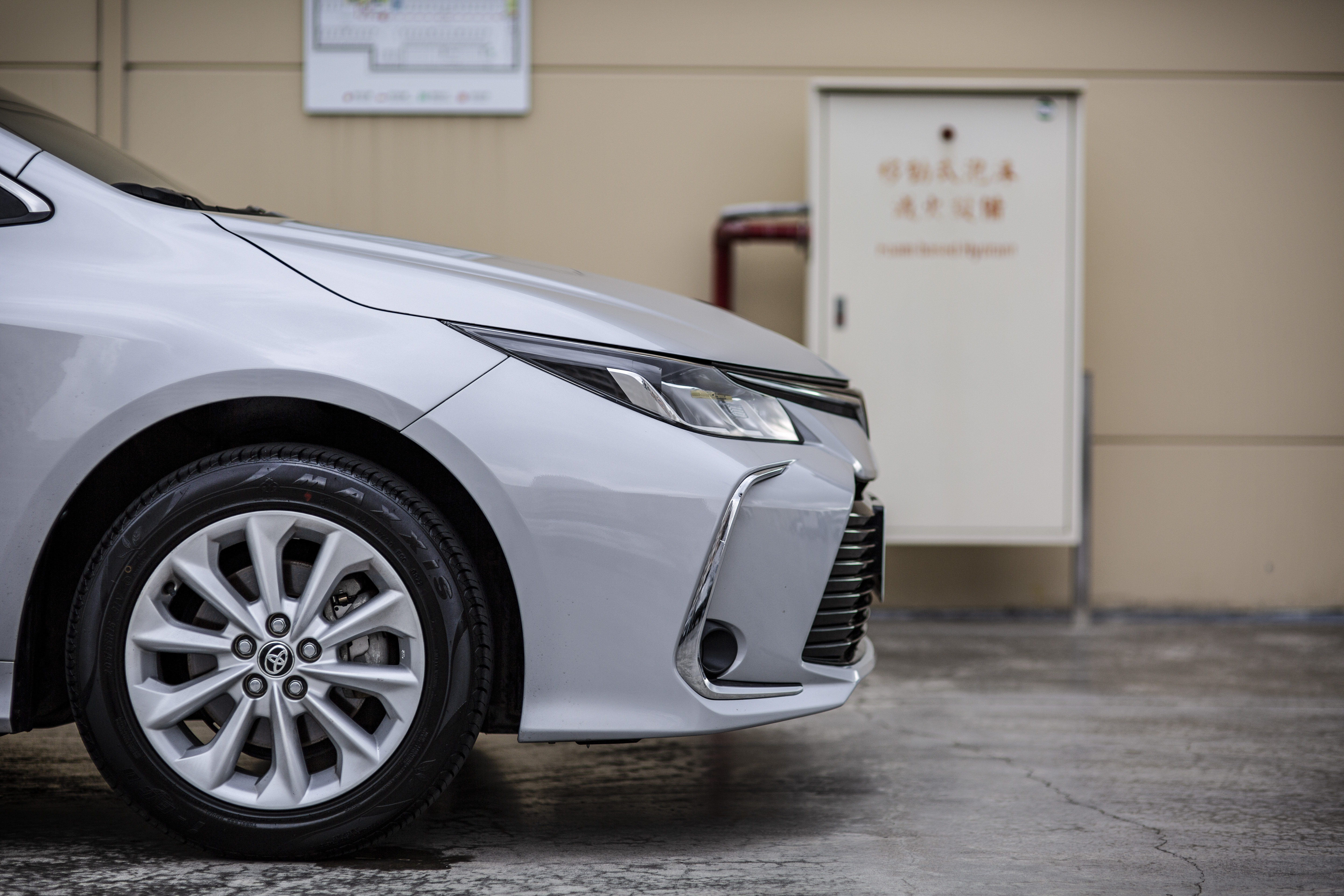 19年 Altis 尊爵頂級型 12代 7安 跟車 光條尾燈【中古車行情指標店】  第9張相片