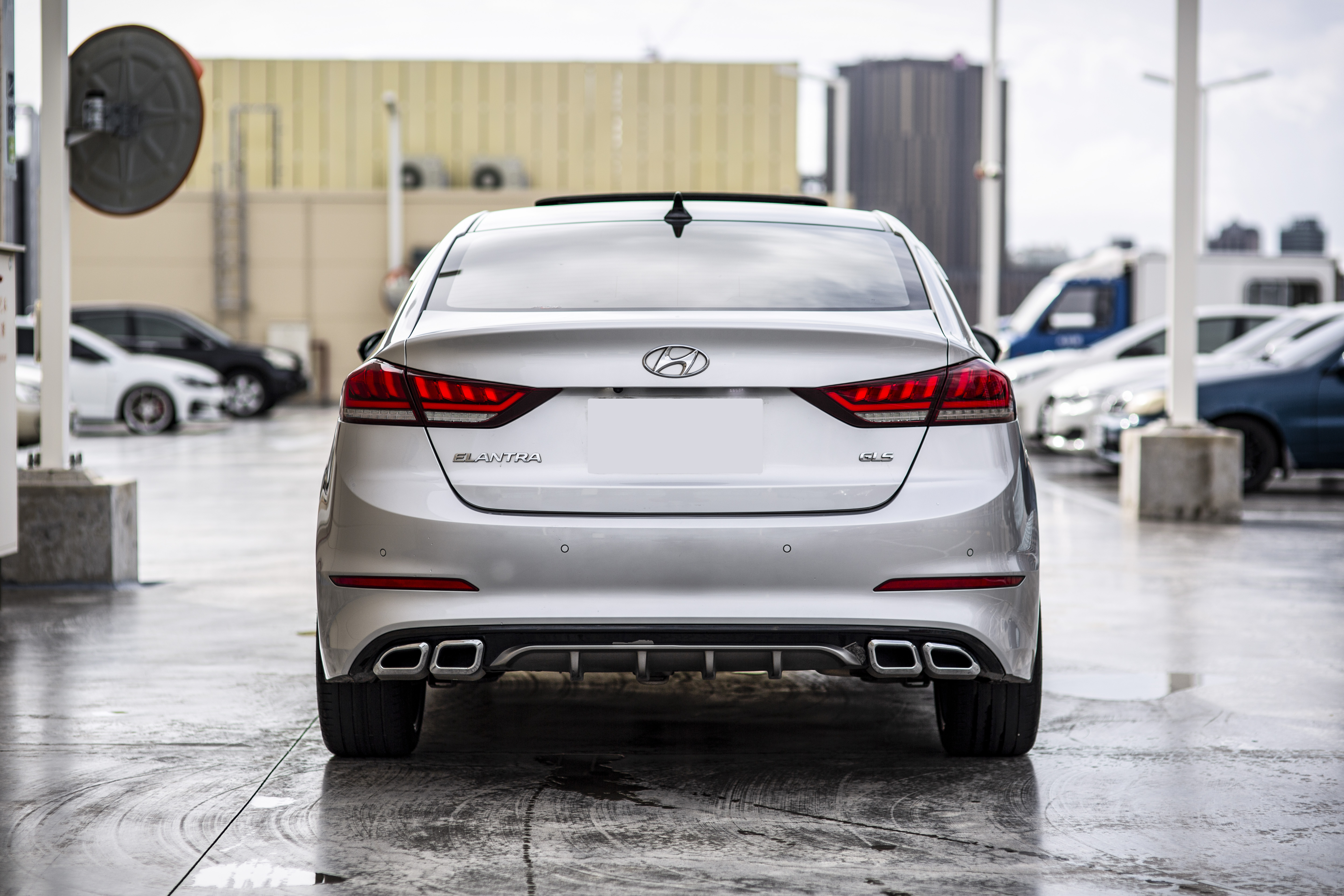17年 Super Elantra 2.0菁英 6安 盲點【實車價行情指標店】  第7張相片