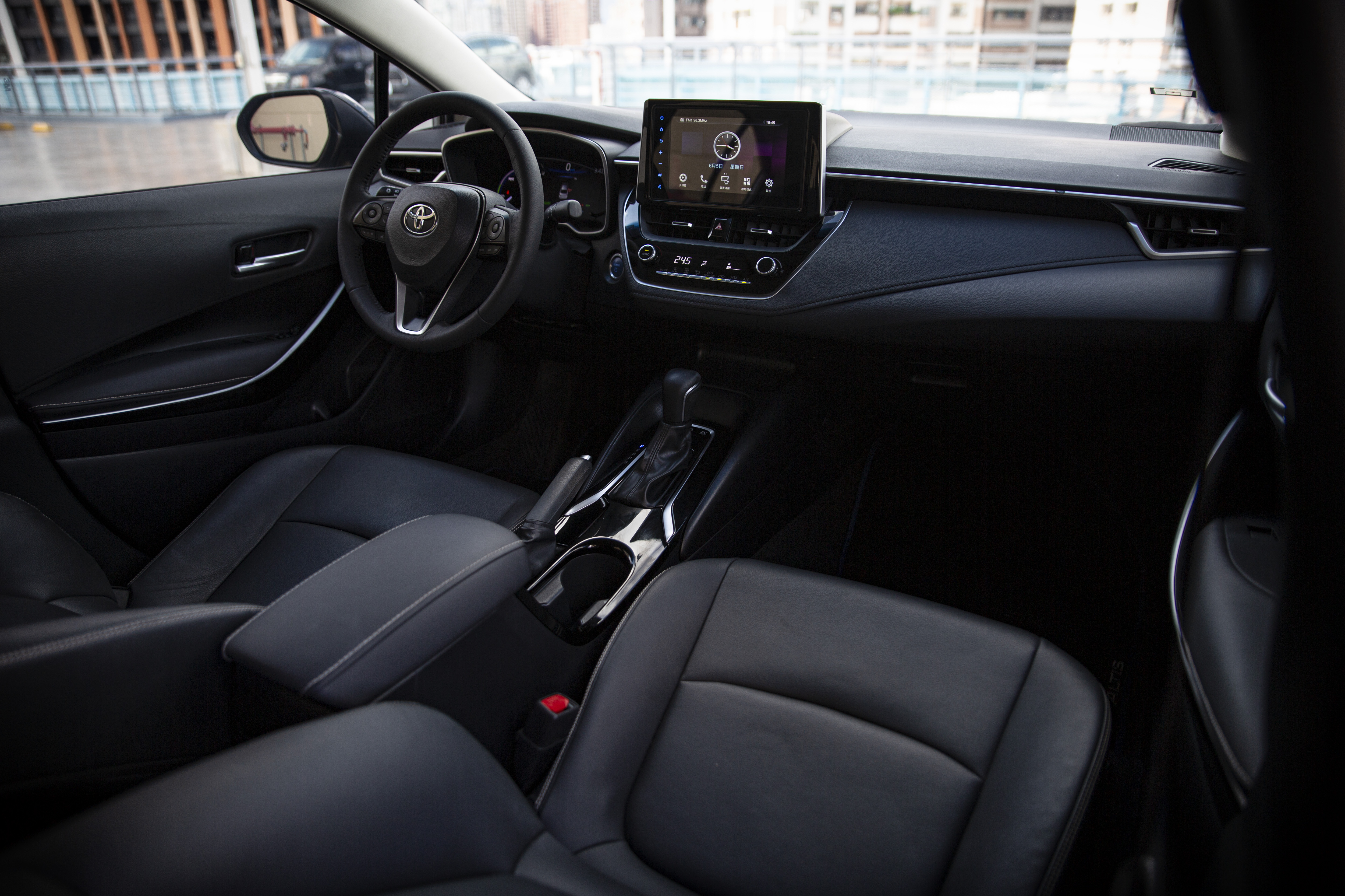 19年 Altis Hybrid 油電旗艦版 LED日行燈【中古車行情指標店】  第14張相片