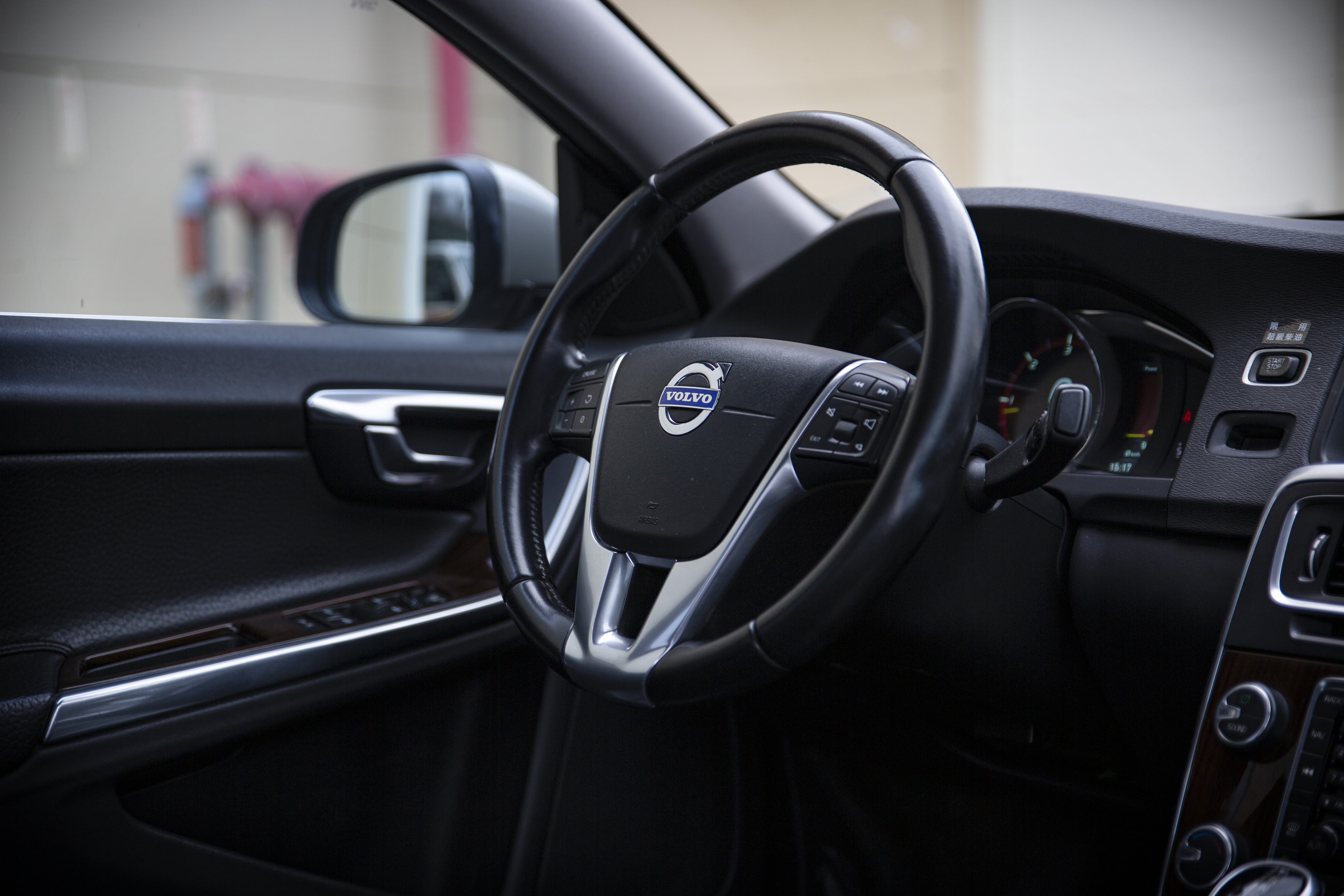 13年 S60 D4 柴油豪華型 新款車頭 極稀有【中古車行情指標店】  第14張相片