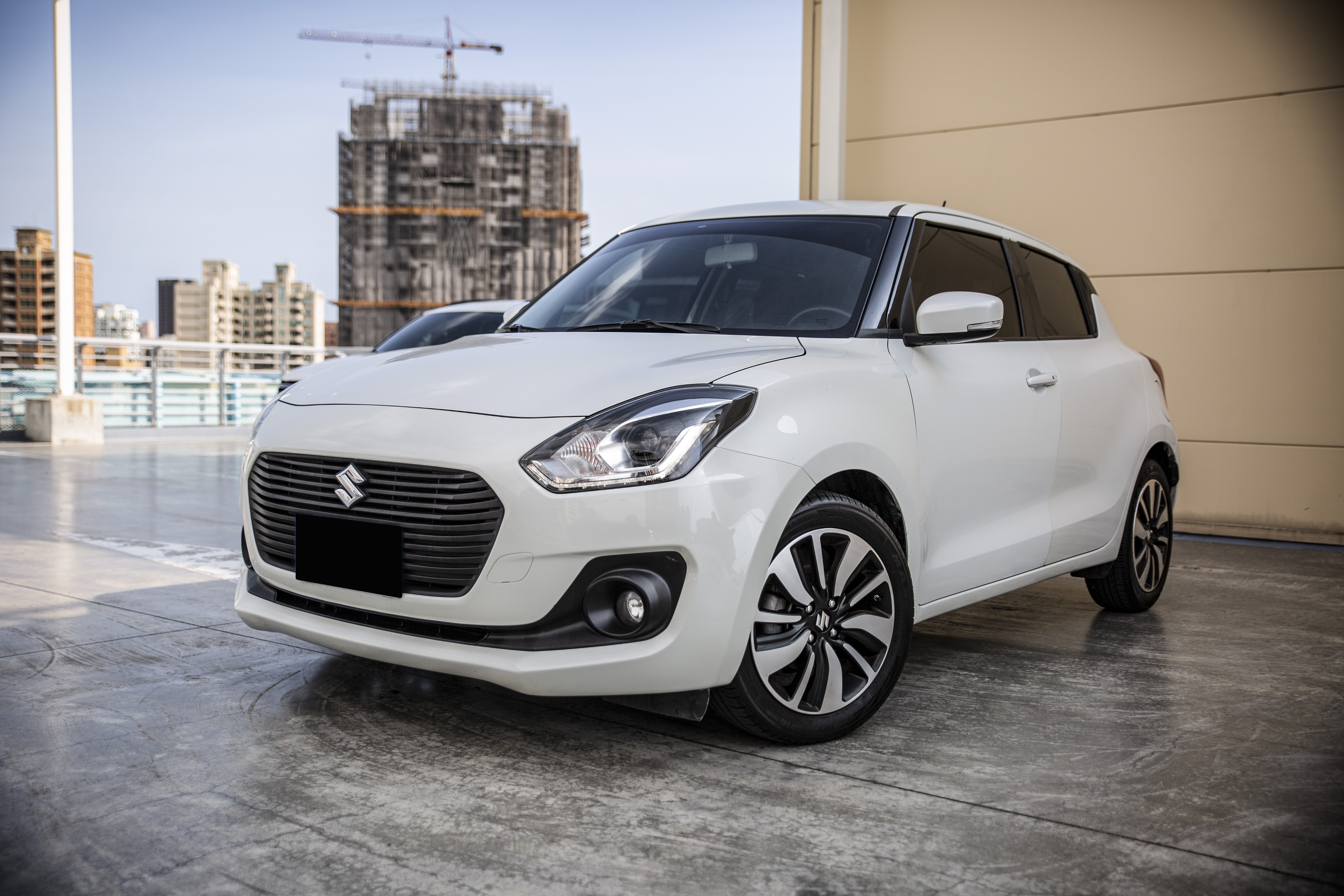 18年 Swift GLX 日本進口 1.0稅金 渦輪增壓【實車價行情指標店】  第1張相片