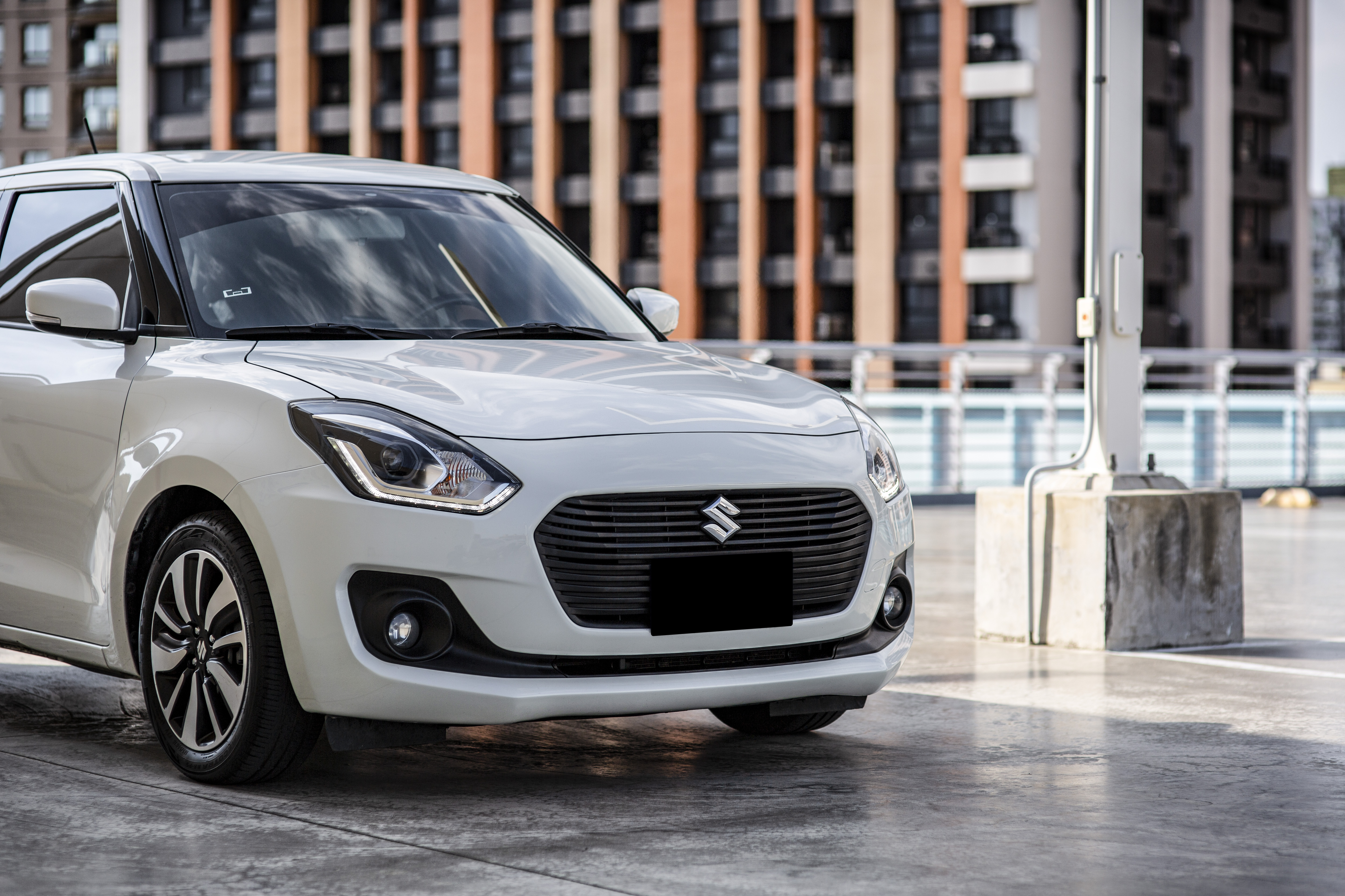 18年 Swift GLX 日本進口 1.0稅金 渦輪增壓【實車價行情指標店】  第9張相片