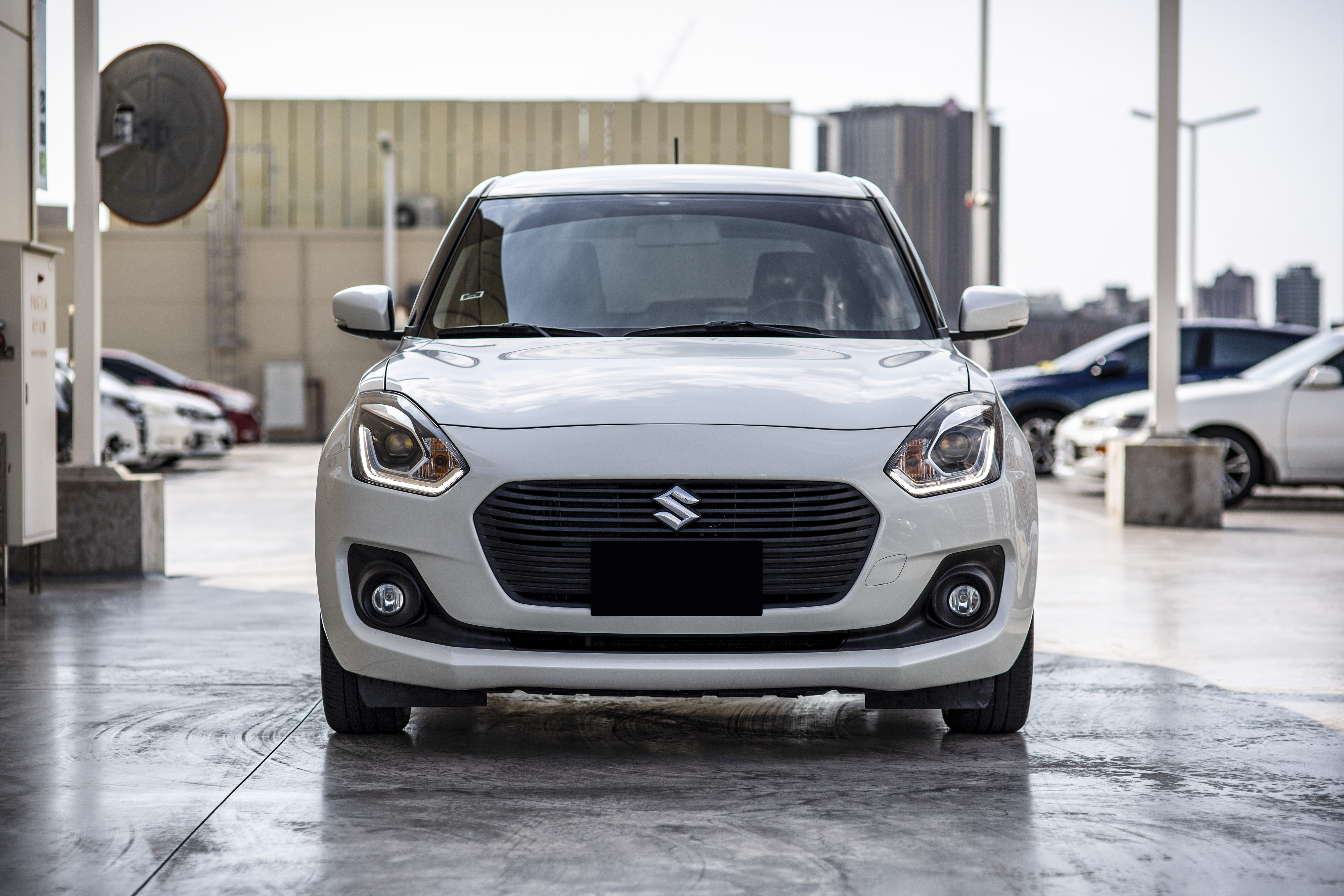 18年 Swift GLX 日本進口 1.0稅金 渦輪增壓【實車價行情指標店】  第10張相片