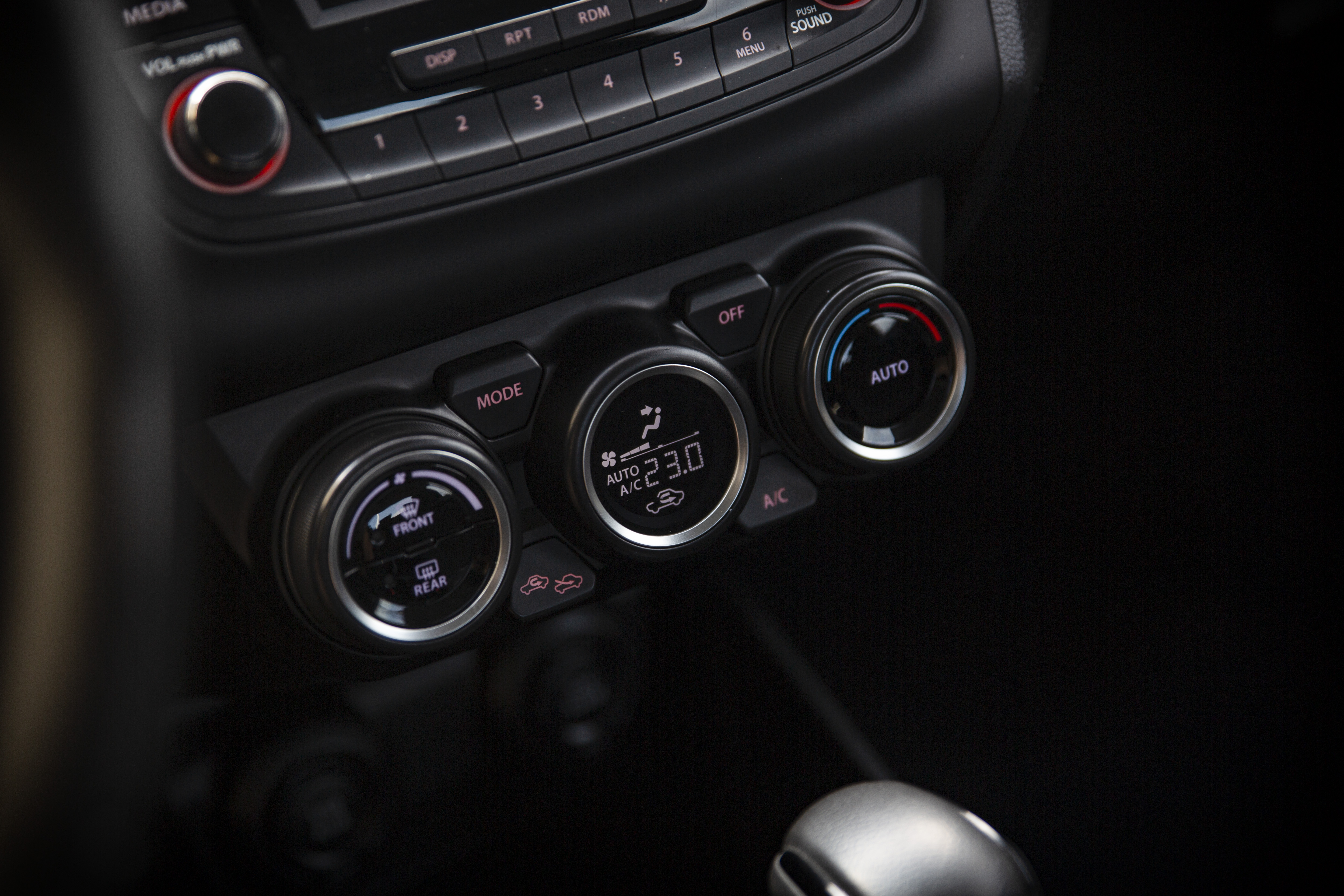 18年 Swift GLX 日本進口 1.0稅金 渦輪增壓【實車價行情指標店】  第14張相片