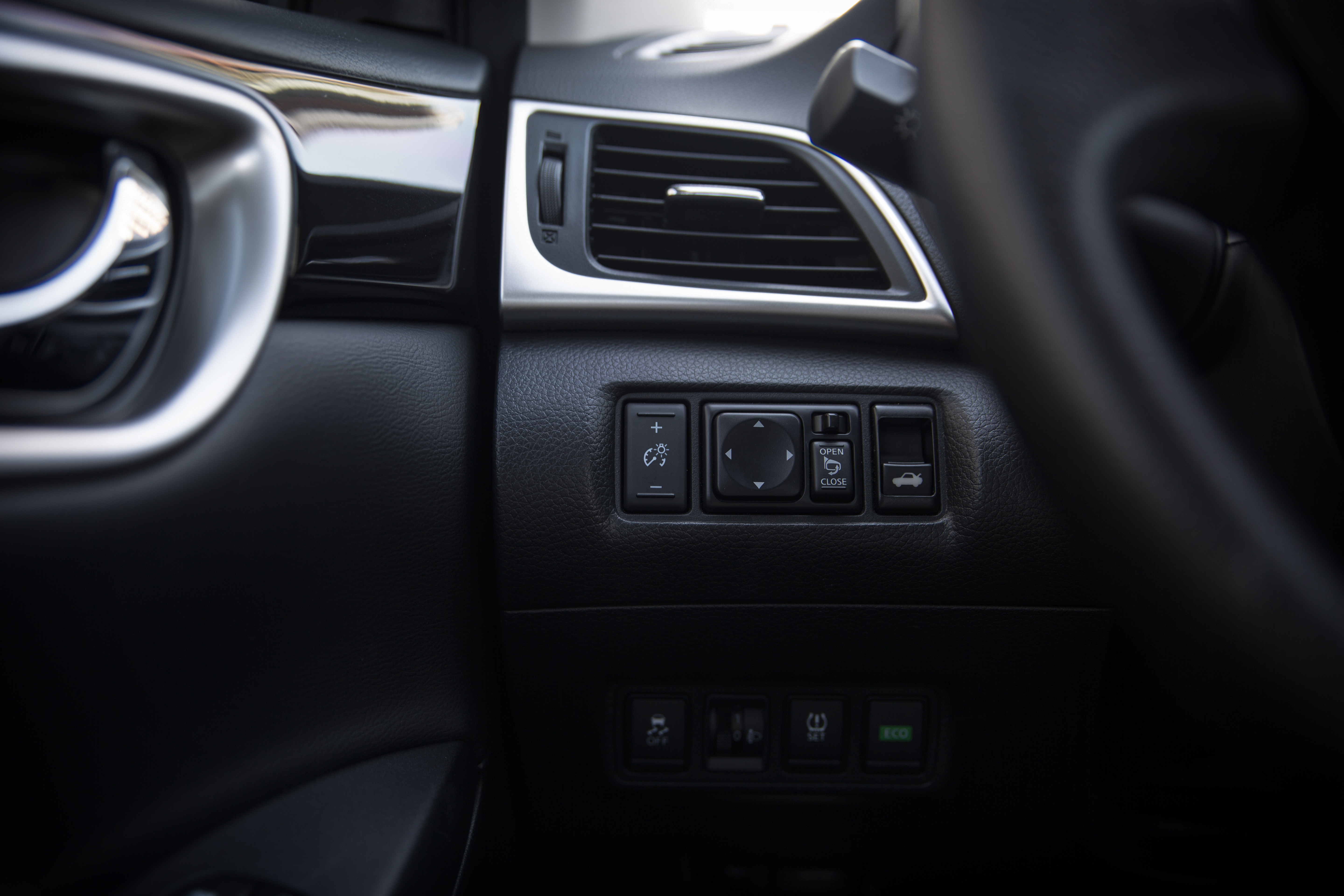 19年 Sentra 尊爵版 空力套件 6安 CarPlay【中古車行情指標店】  第14張相片