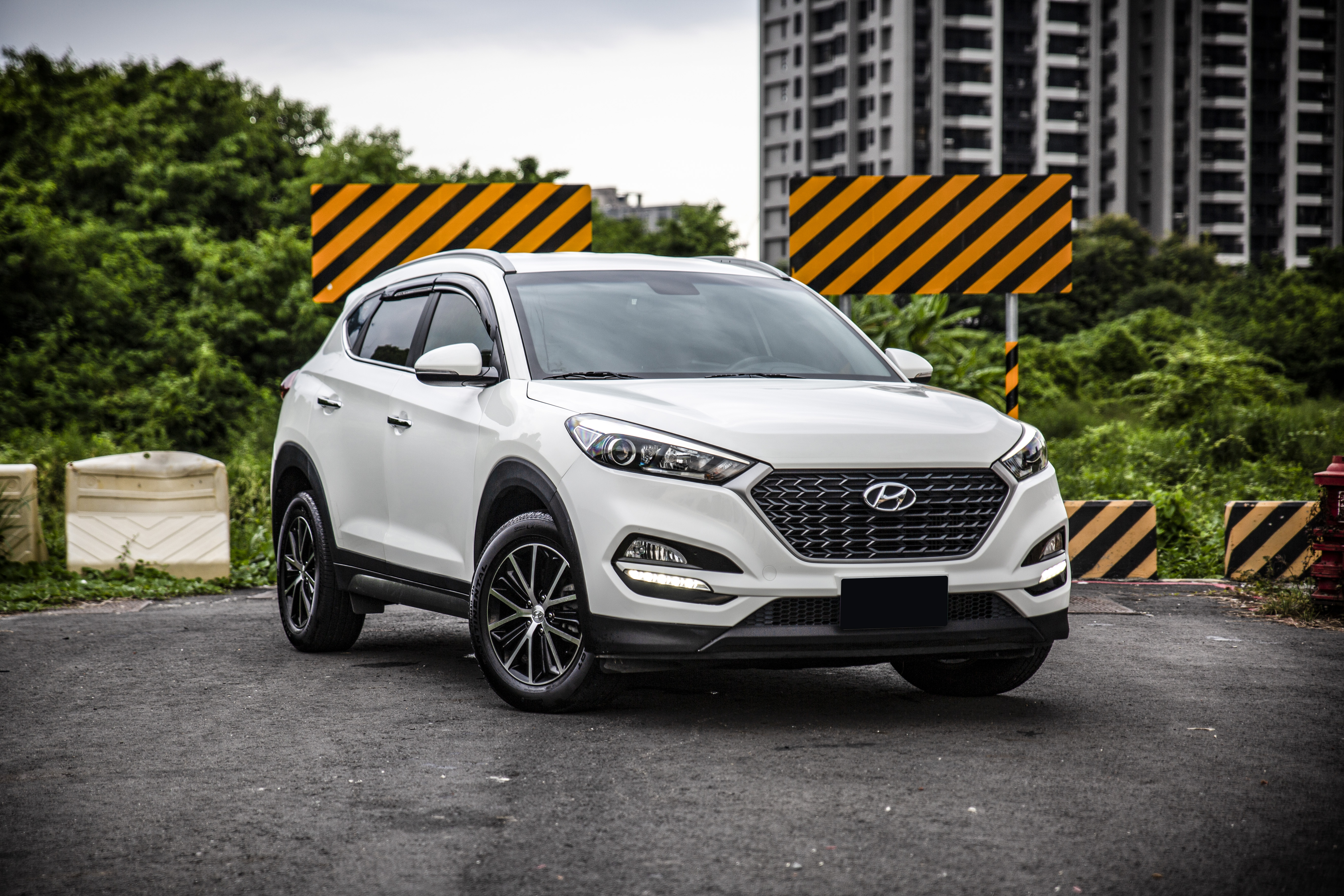 17年 Tucson 1.6汽油渦輪 免鑰匙 定速 電動椅【中古車行情指標店】  第1張相片