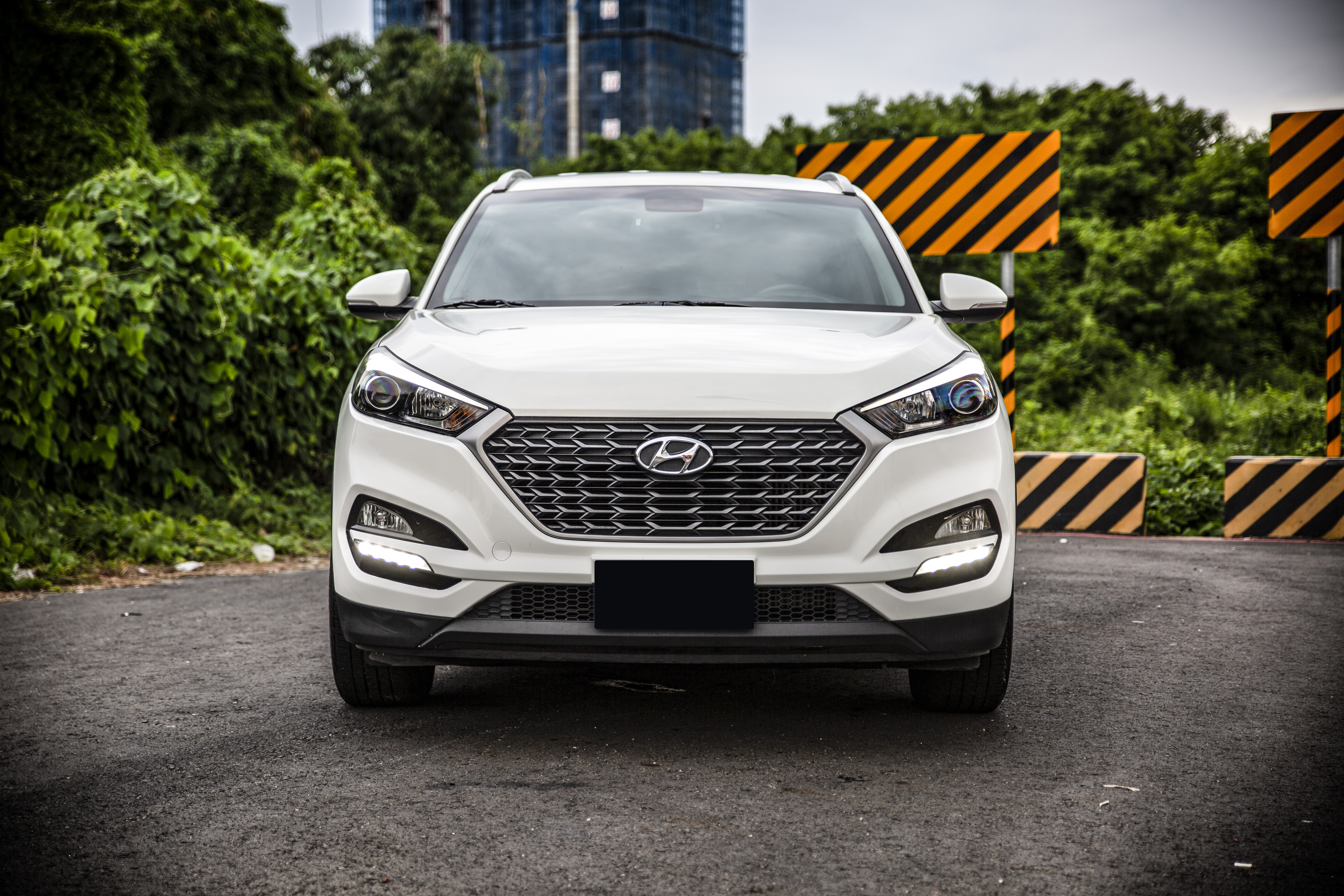17年 Tucson 1.6汽油渦輪 免鑰匙 定速 電動椅【中古車行情指標店】  第8張相片