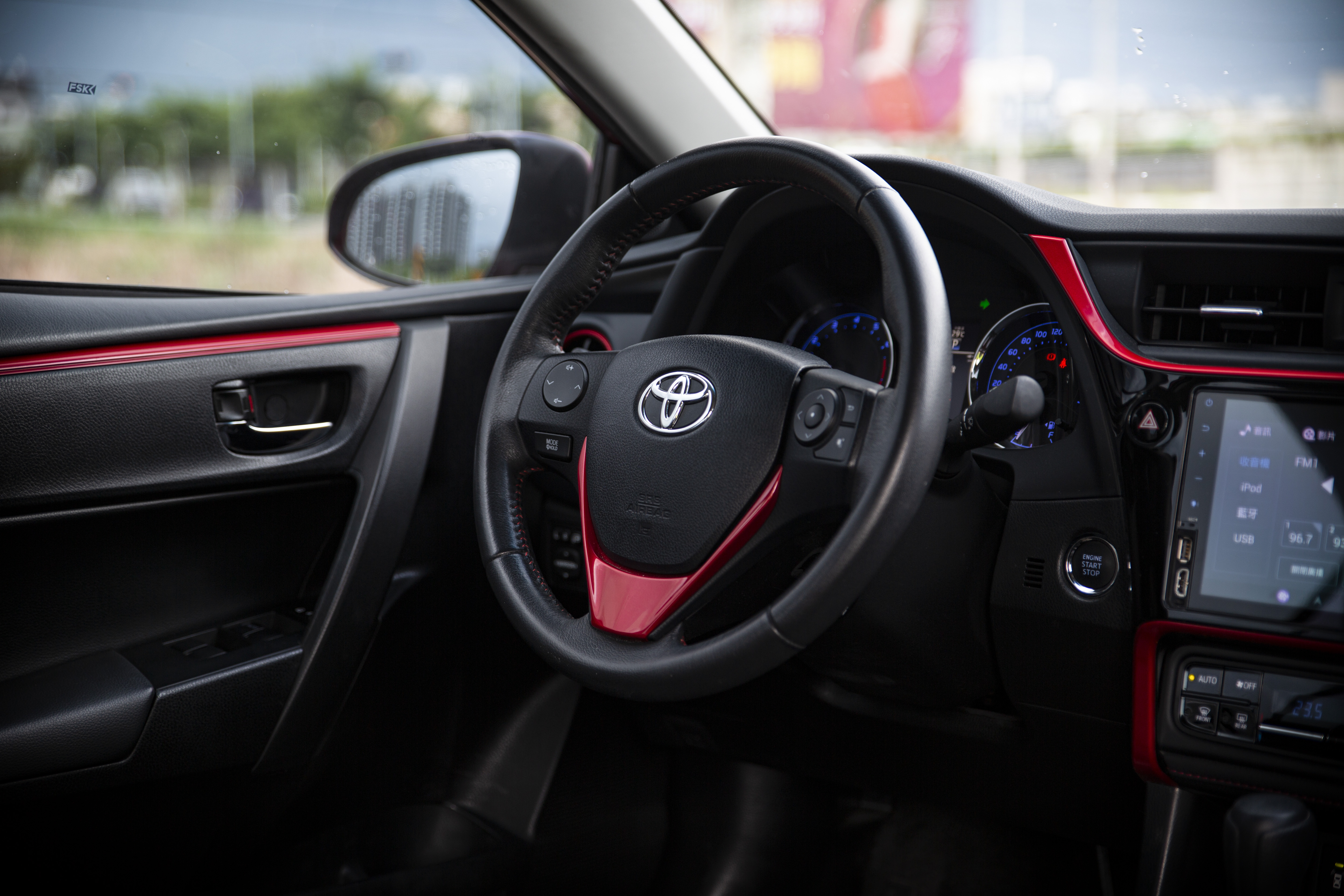 17年 Altis X 頂級尊爵版 11.5代 盲點 8安【中古車行情指標店】  第9張相片
