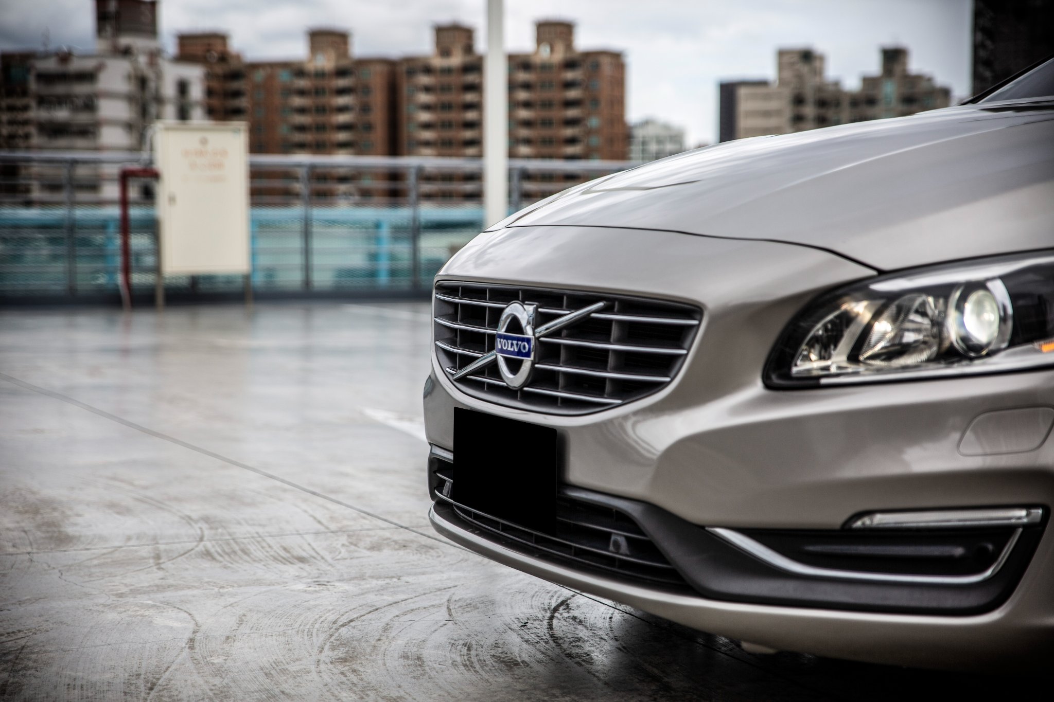 13年 S60 D4 柴油豪華型 新款車頭 極稀有【實車價行情指標店】  第9張相片