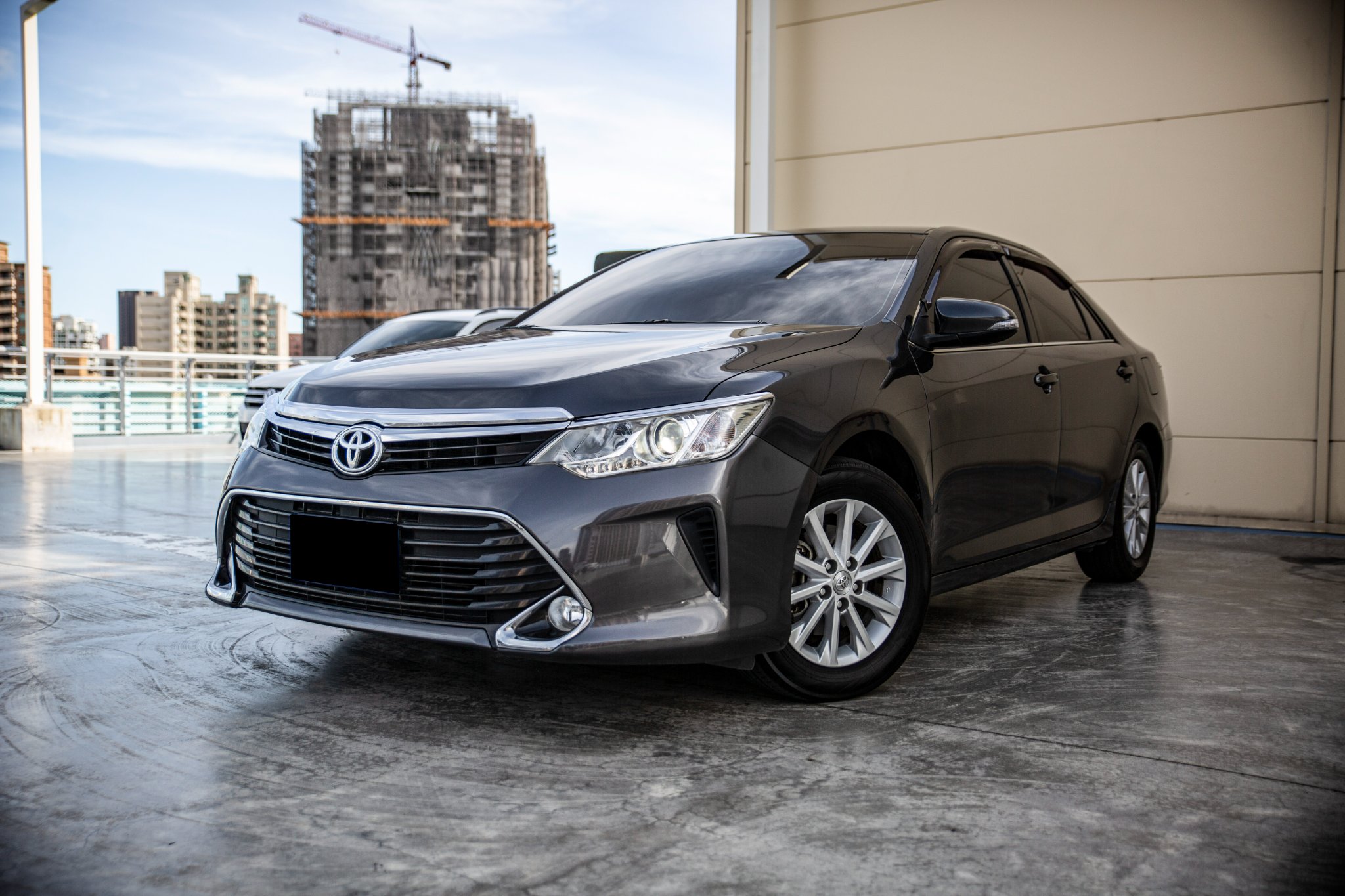 17年 Camry 汽油 7.5代小改款 冠美麗 循跡 恆溫【實車價行情指標店】  第1張相片