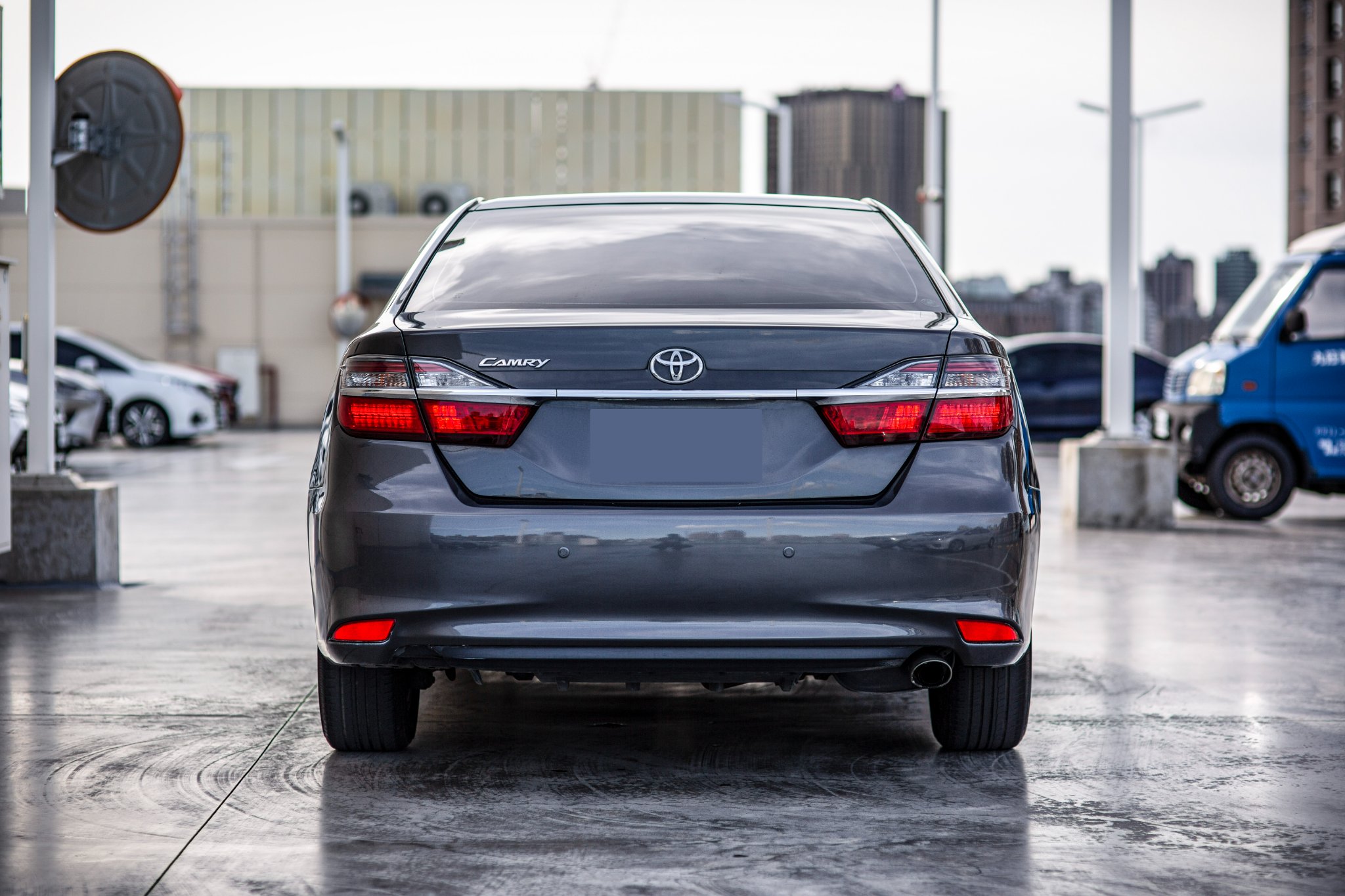 17年 Camry 汽油 7.5代小改款 冠美麗 循跡 恆溫【實車價行情指標店】  第4張相片