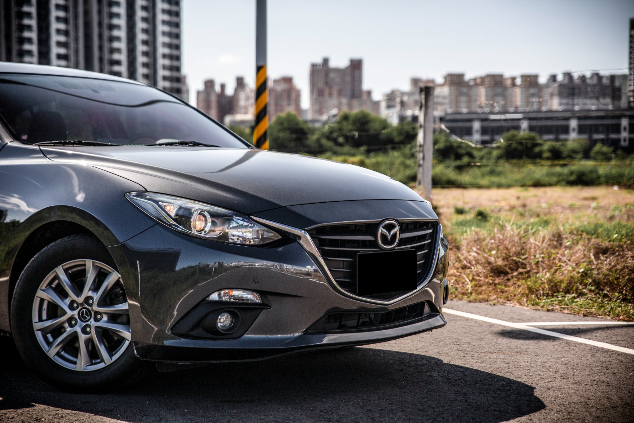 14年 Mazda3 4D 尊榮型 只跑8萬 免鑰匙 恆溫【實車價行情指標店】  第8張相片