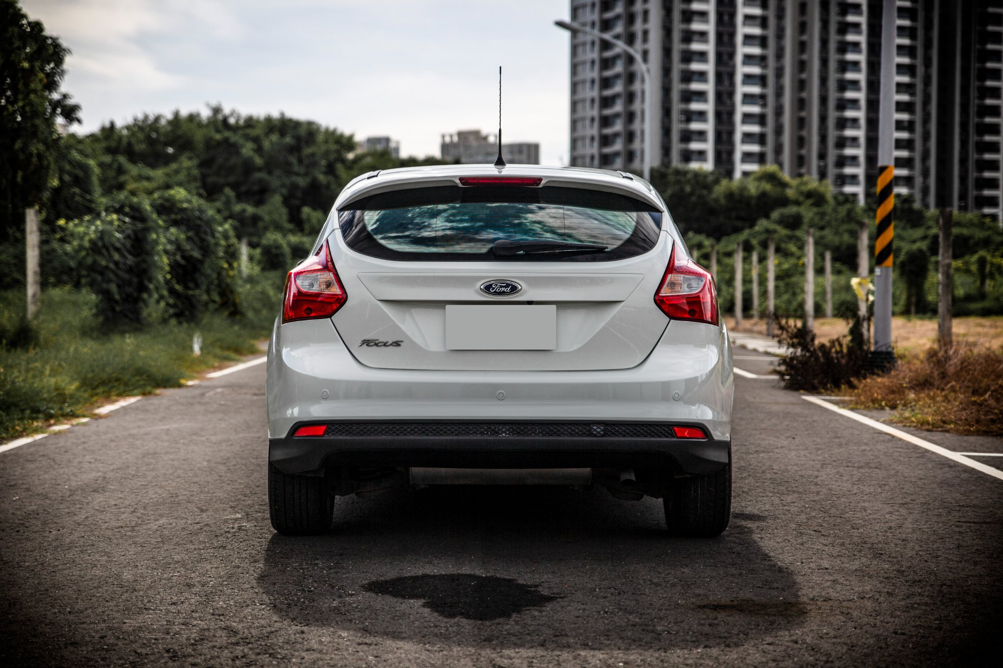 13年 Focus 2.0 5D時尚經典 4安 循跡 mk3【實車價行情指標店】  第4張相片