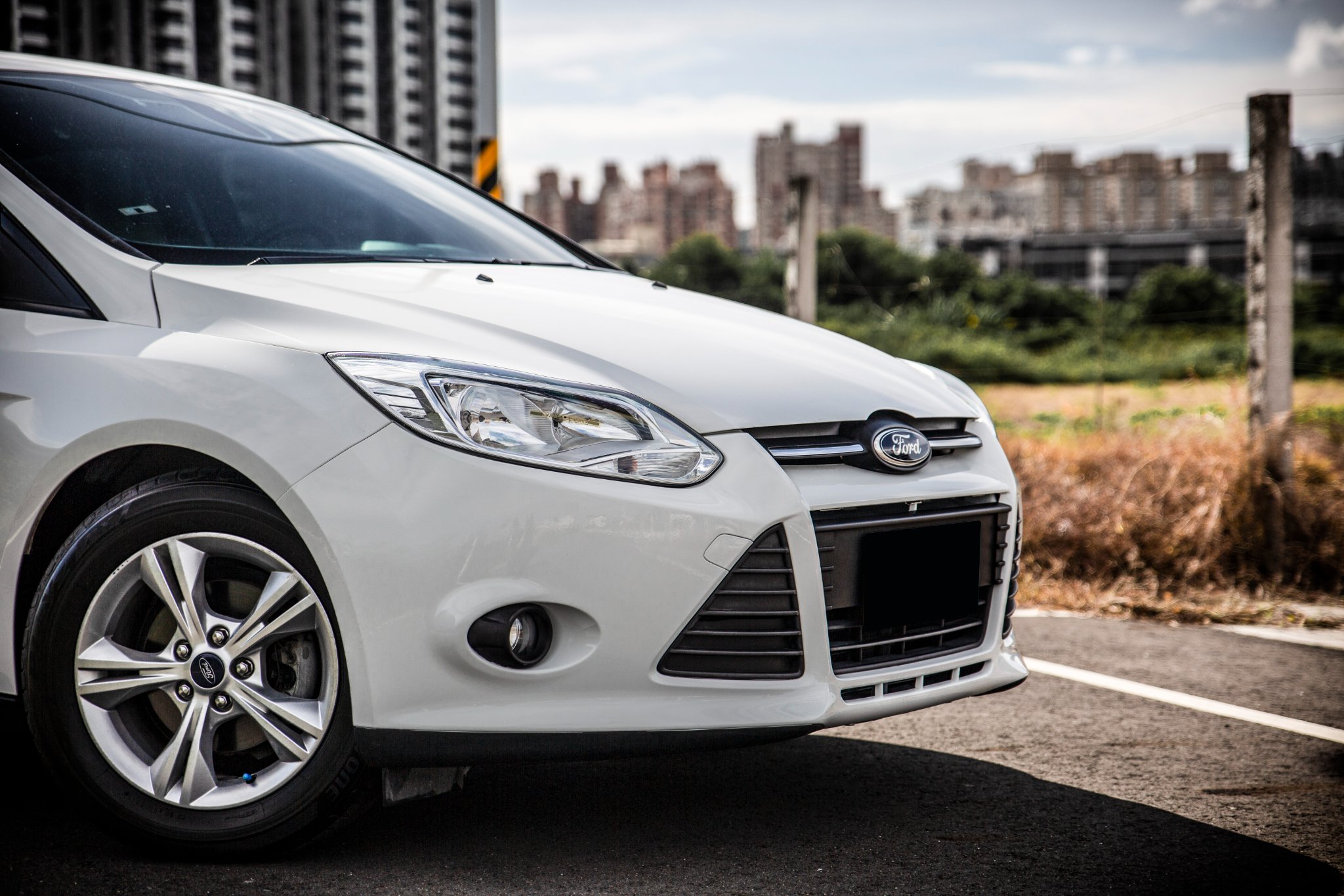 13年 Focus 2.0 5D時尚經典 4安 循跡 mk3【實車價行情指標店】  第13張相片