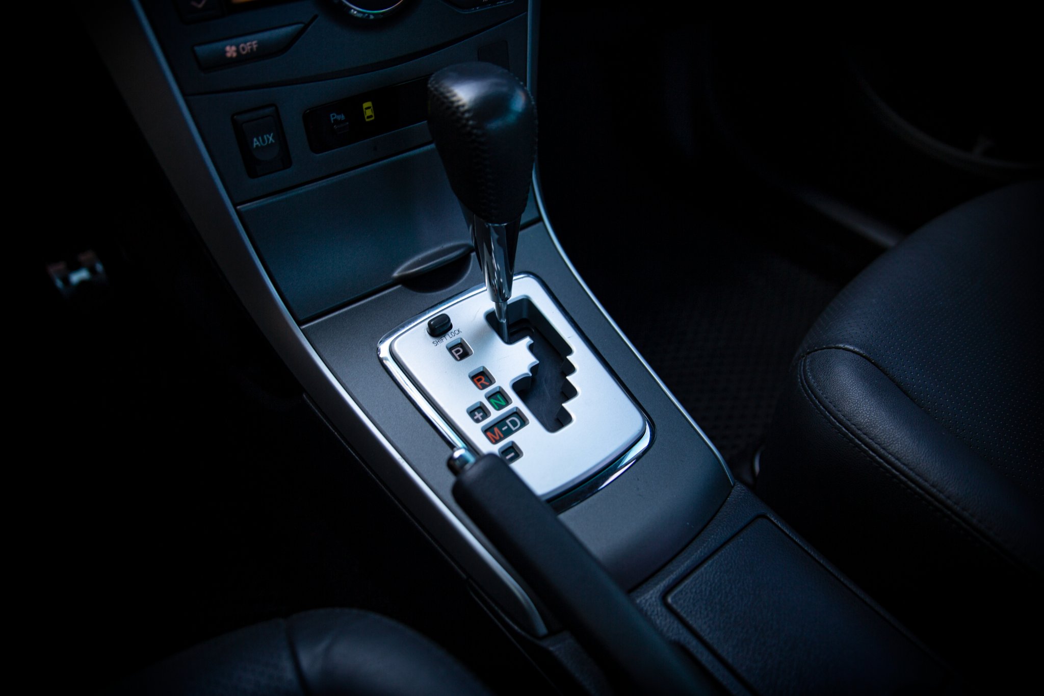 10年 Altis 2.0Z 運動版 免鑰匙 天窗 換檔快撥【實車價行情指標店】  第5張相片