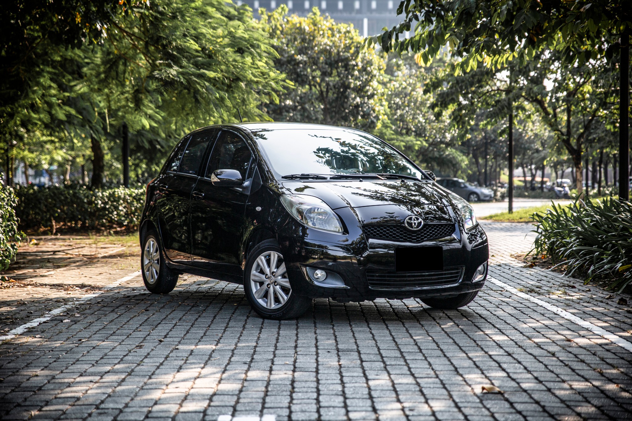 10年 Yaris G版 iKey免鑰匙 恆溫空調 小鴨【實車價行情指標店】  第1張相片