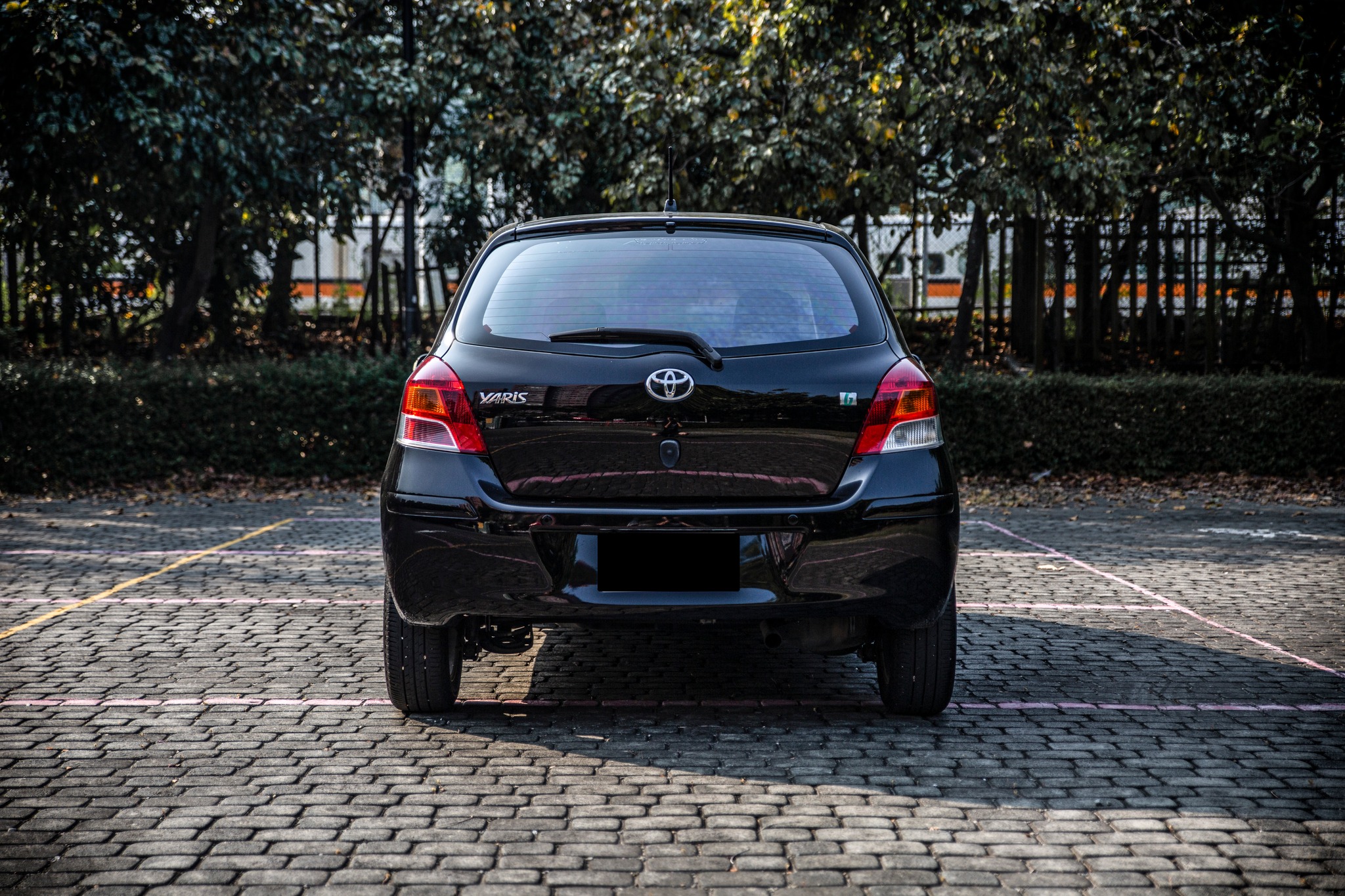 10年 Yaris G版 iKey免鑰匙 恆溫空調 小鴨【實車價行情指標店】  第2張相片