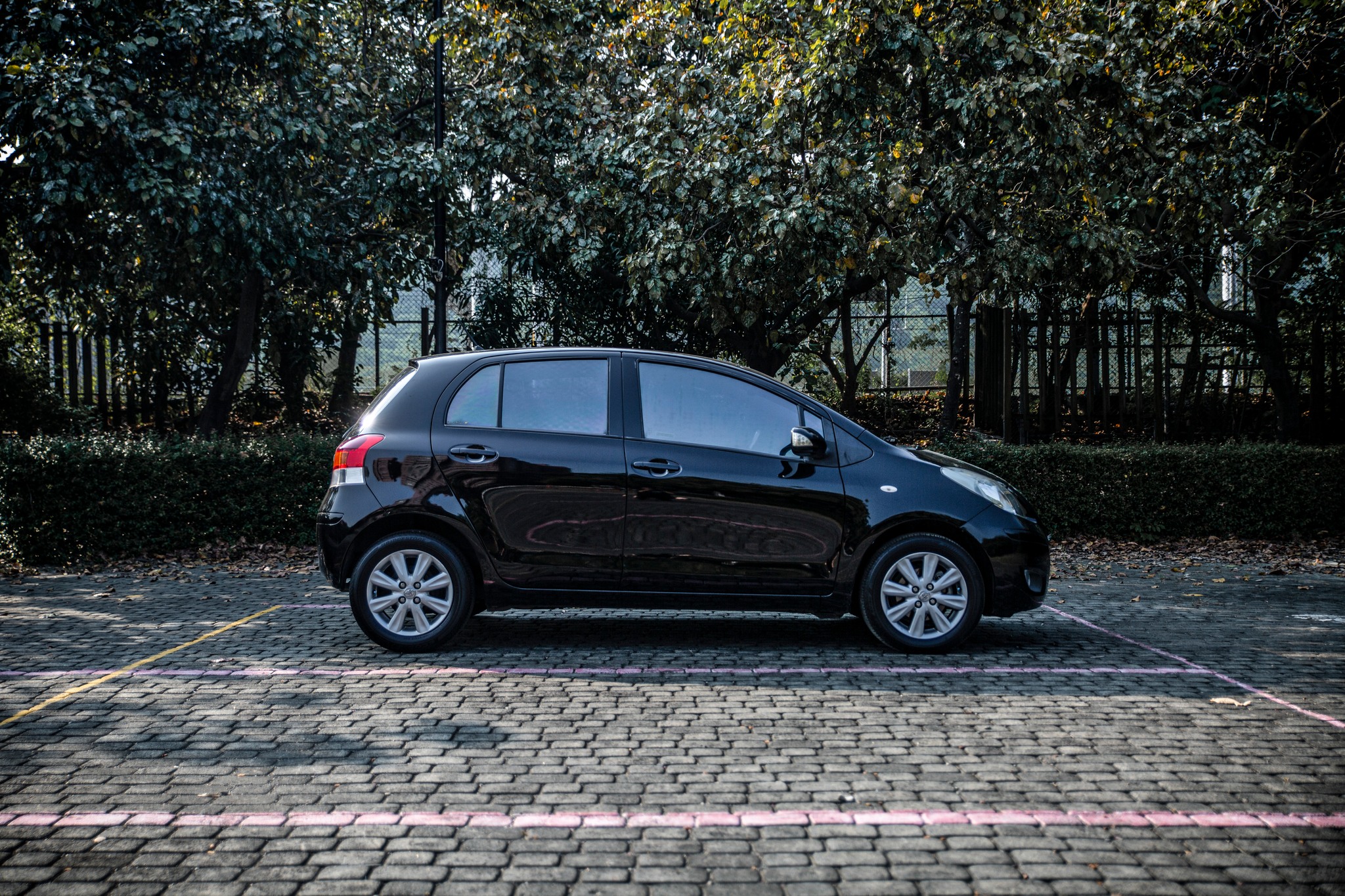10年 Yaris G版 iKey免鑰匙 恆溫空調 小鴨【實車價行情指標店】  第6張相片
