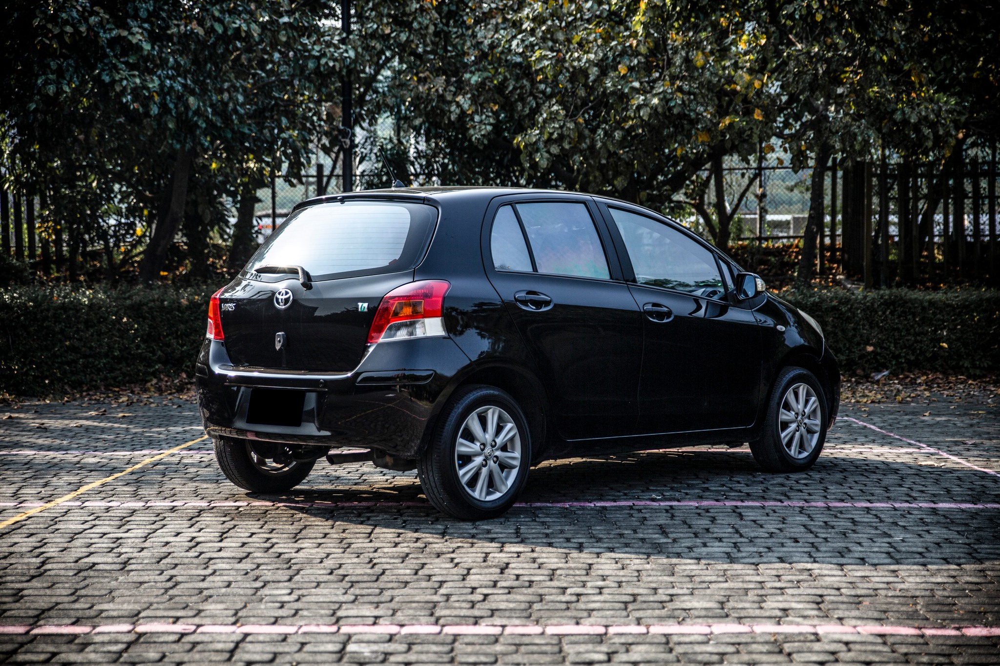10年 Yaris G版 iKey免鑰匙 恆溫空調 小鴨【實車價行情指標店】  第7張相片