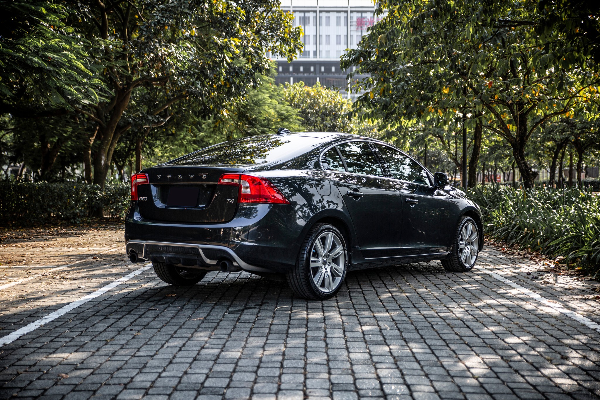 12年 S60 T4 汽油旗艦型 ACC主動式跟車【中古車行情指標店】  第2張相片