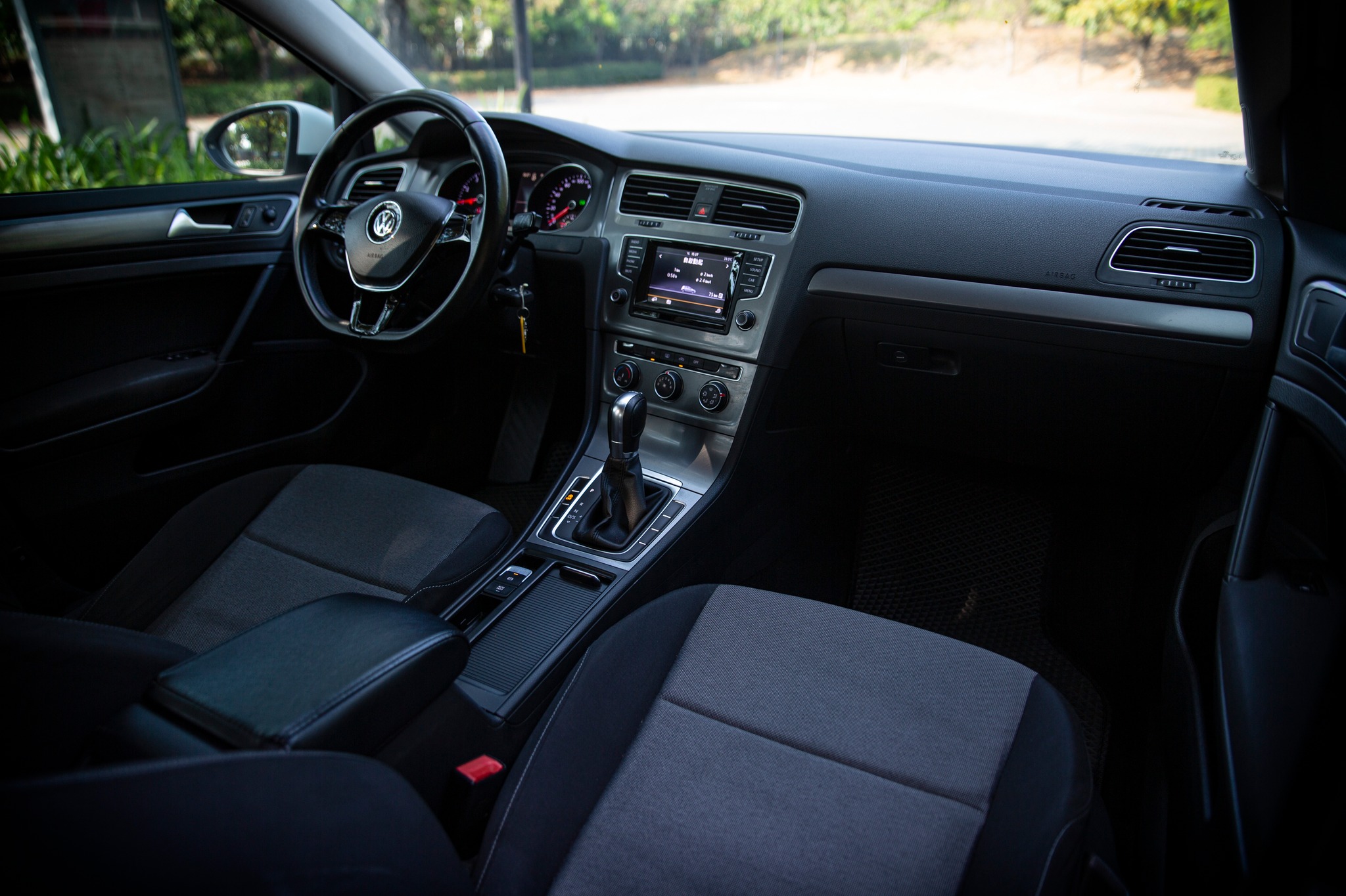 14年 Golf 1.2CL 頂級版 定速 稅金僅8640【實車價行情指標店】  第6張相片