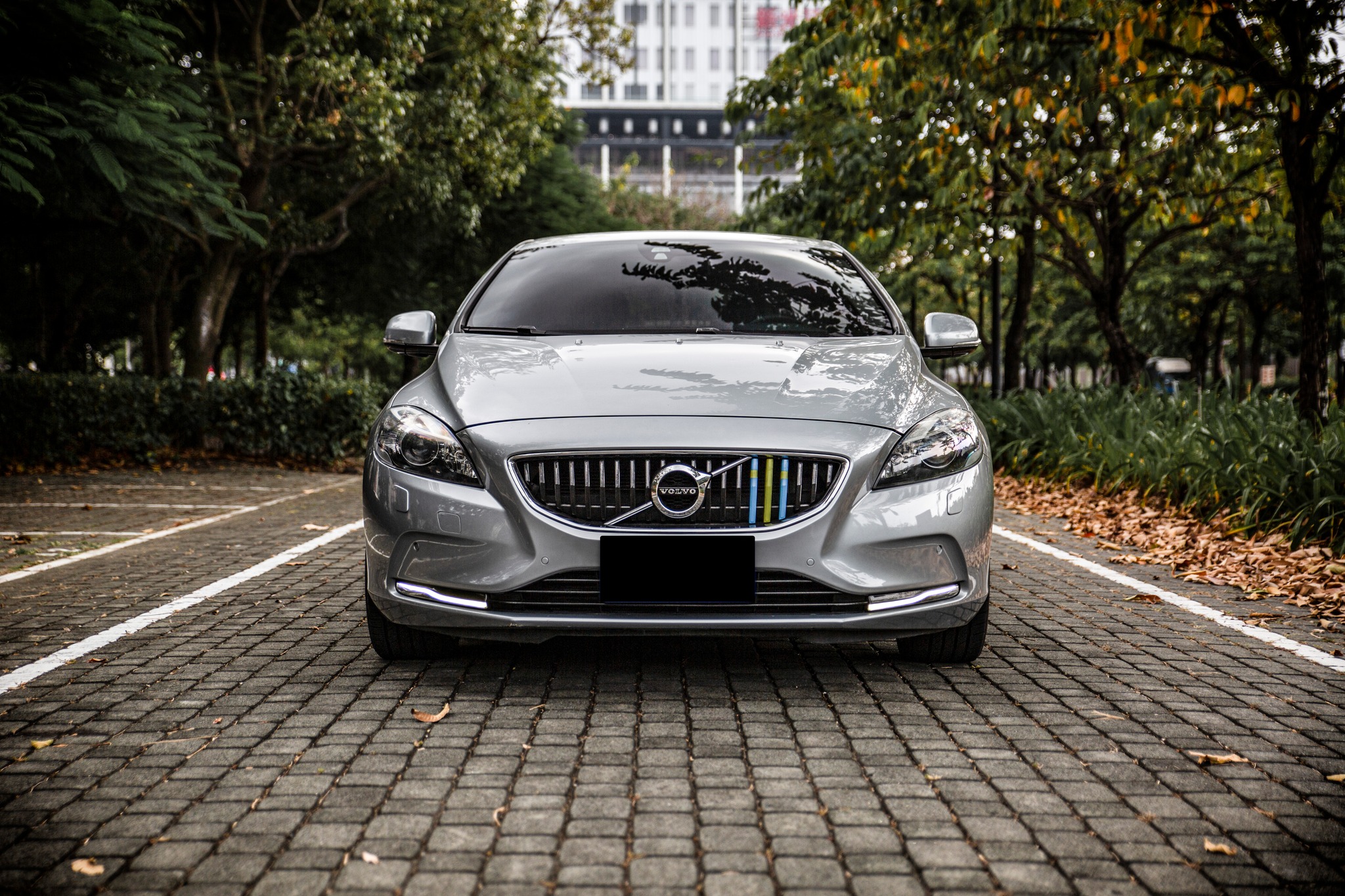 13年 V40 T5汽油豪華版 9安 自動停車【實車價行情指標店】  第7張相片