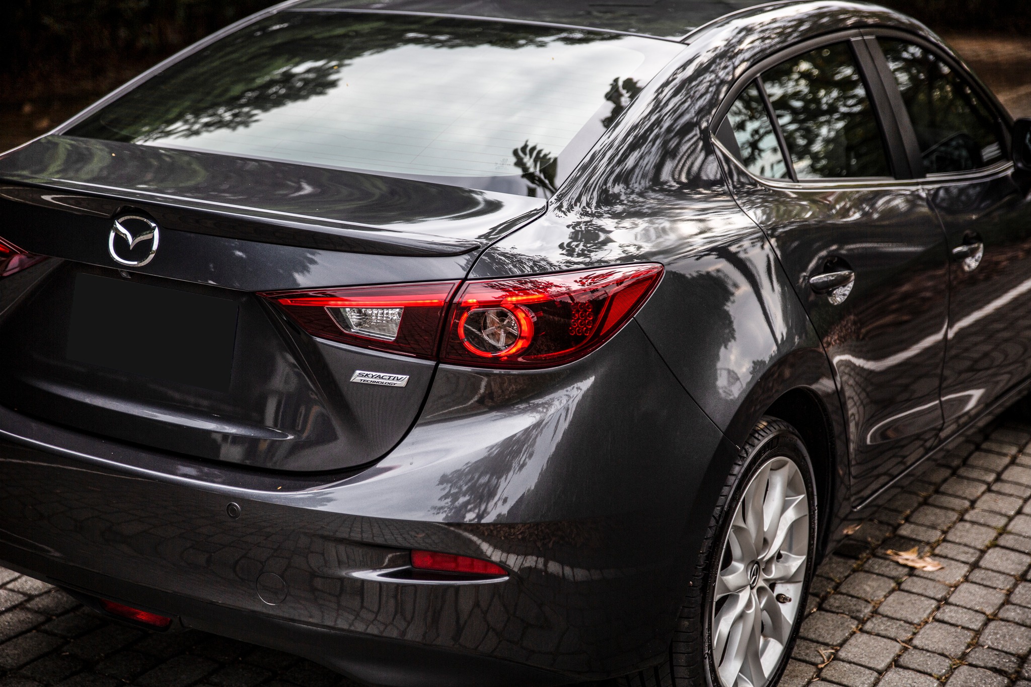 16年 Mazda3 4D 頂級型 鋼鐵灰 抬顯 盲點【實車價行情指標店】  第9張相片
