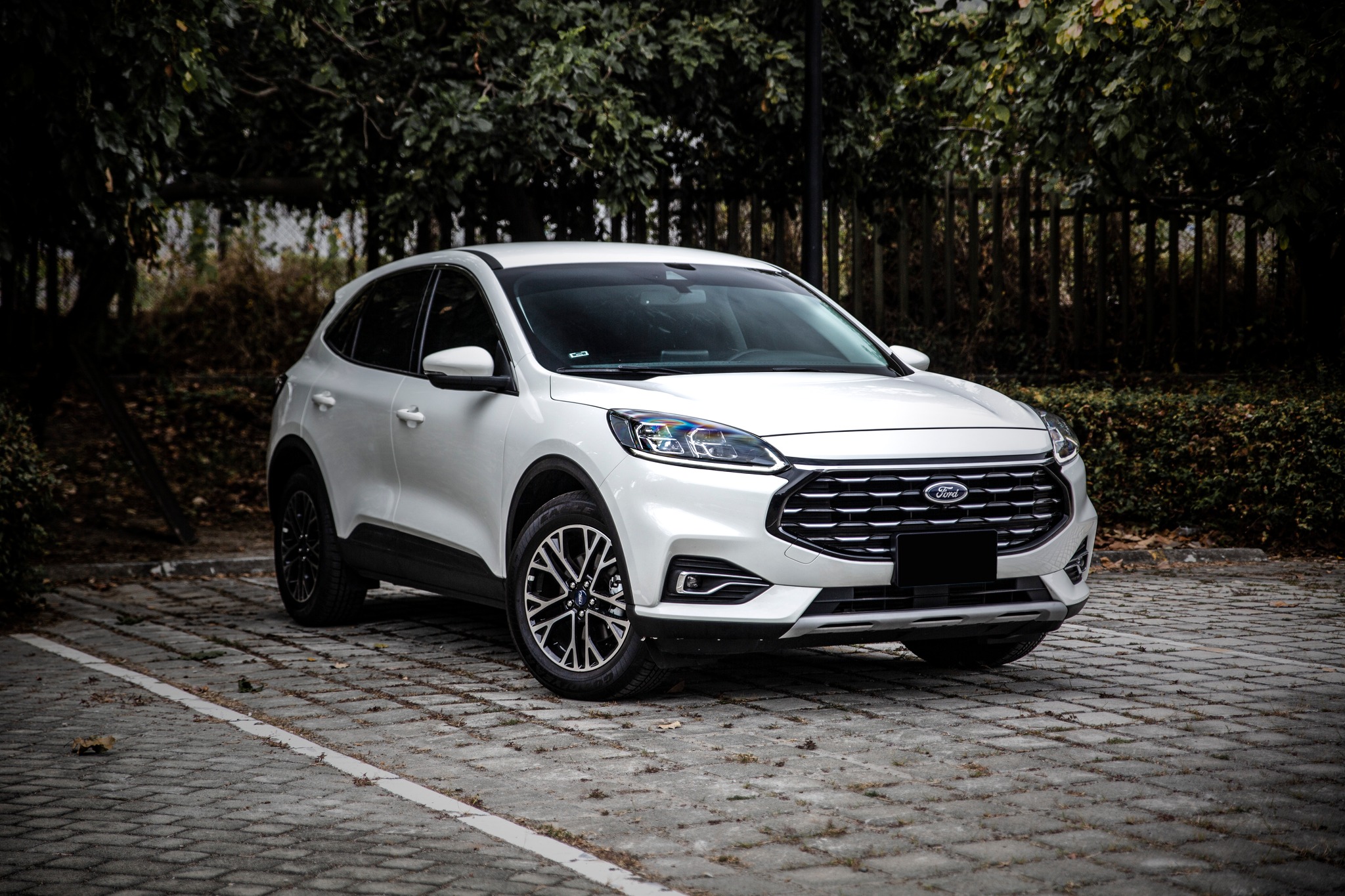 【滿18歲即可申貸】22年 Kuga 180 時尚X版 環景 Co-Pilot  第1張相片