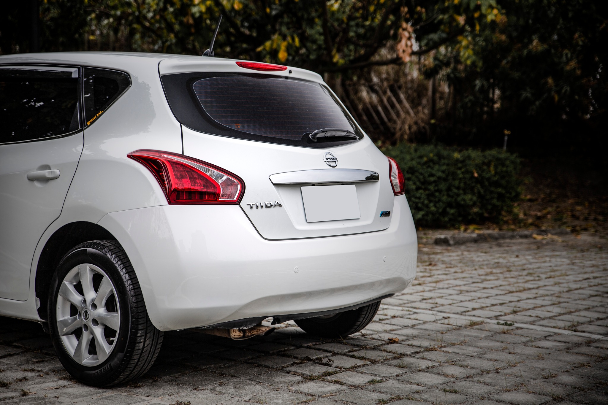 【滿18歲即可申貸】14年 Big Tiida 豪華版 免鑰匙 恆溫 定速  第6張相片