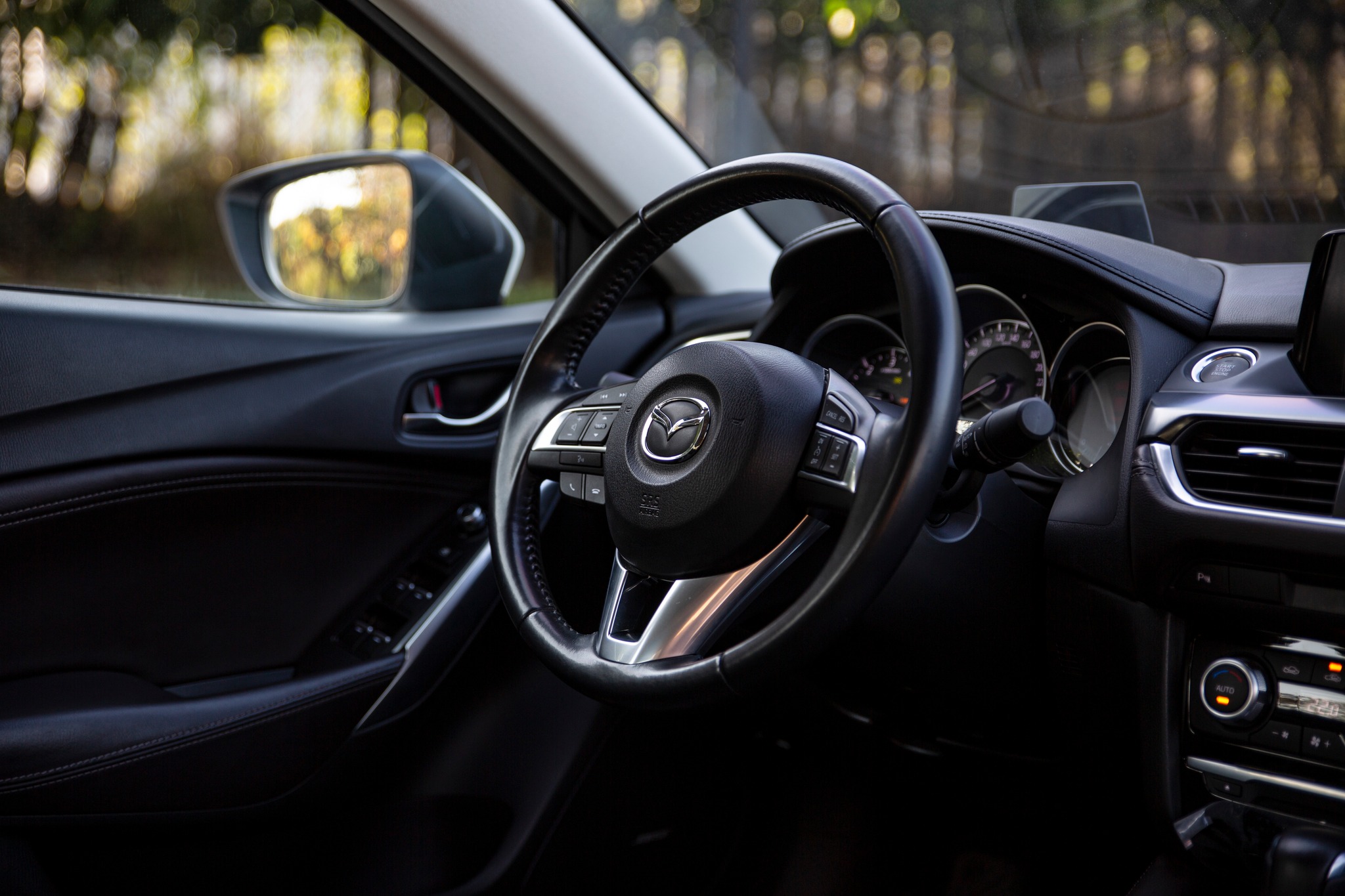 【滿18歲即可申貸】15年 Mazda6 4D 柴油旗艦型 小改款 BOSE音響  第5張相片