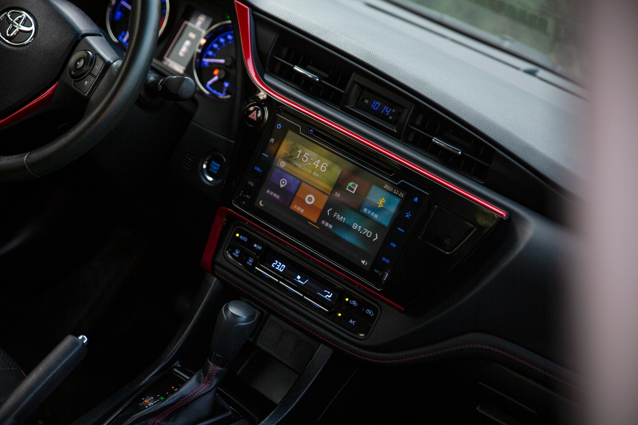 【滿18歲即可申貸】18年 Altis X版 11.5代 盲點 8安 LED頭燈  第2張相片