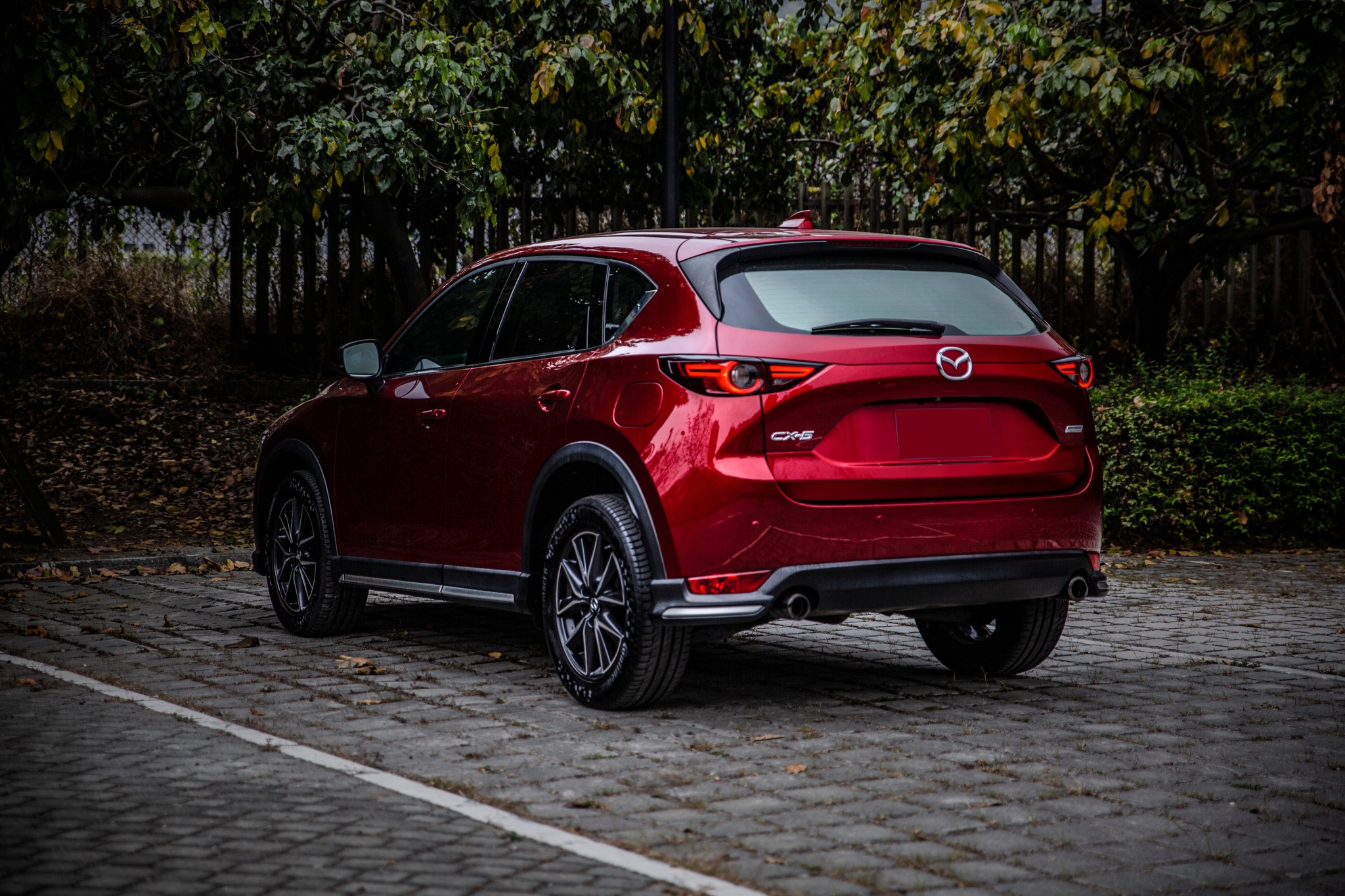 【滿18歲即可申貸】18年 CX-5 汽油頂級型 6安 免鑰匙 電動尾門  第5張相片