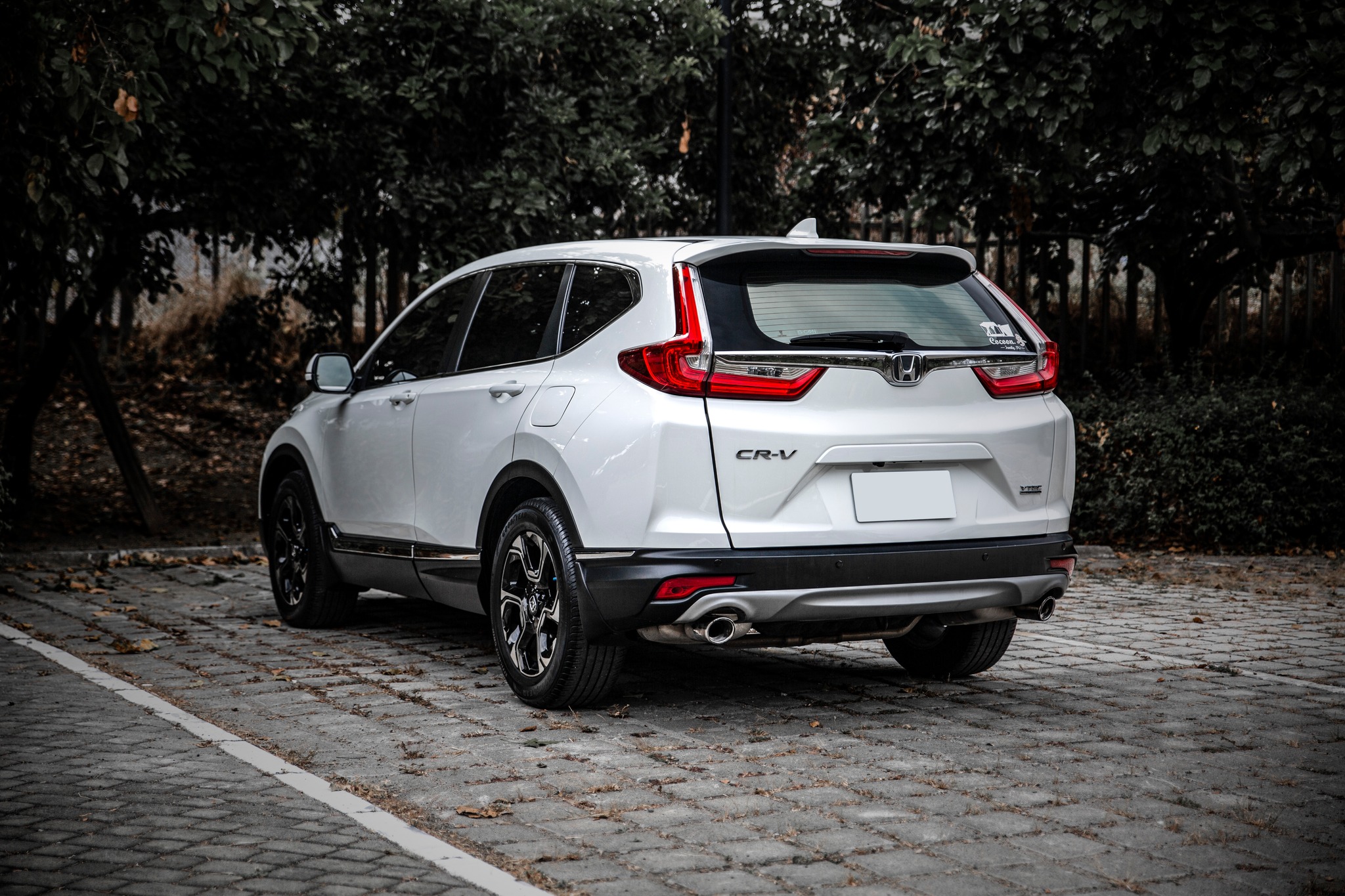 【滿18歲即可申貸】18年 CR-V S 5代 ACC跟車 全景天窗 電尾門  第2張相片