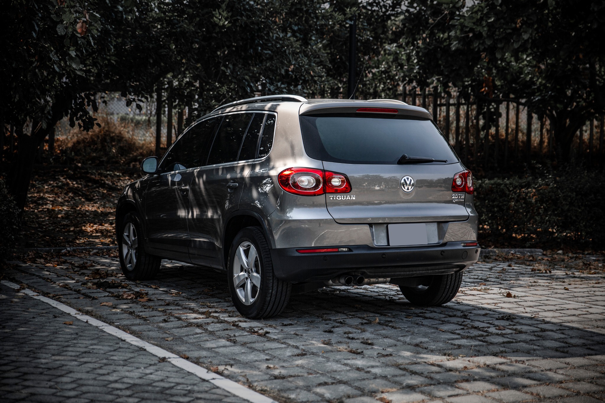 【滿18歲即可申貸】10年 Tiguan 2.0TSI 四驅 恆溫 定速  第9張相片
