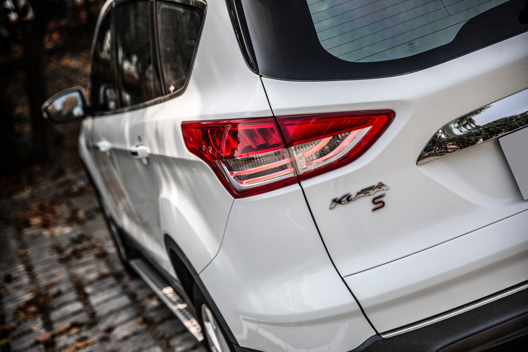 【滿18歲即可申貸】13年 Kuga 2.0旗艦 4WD 電尾門 渦輪242匹  第4張相片
