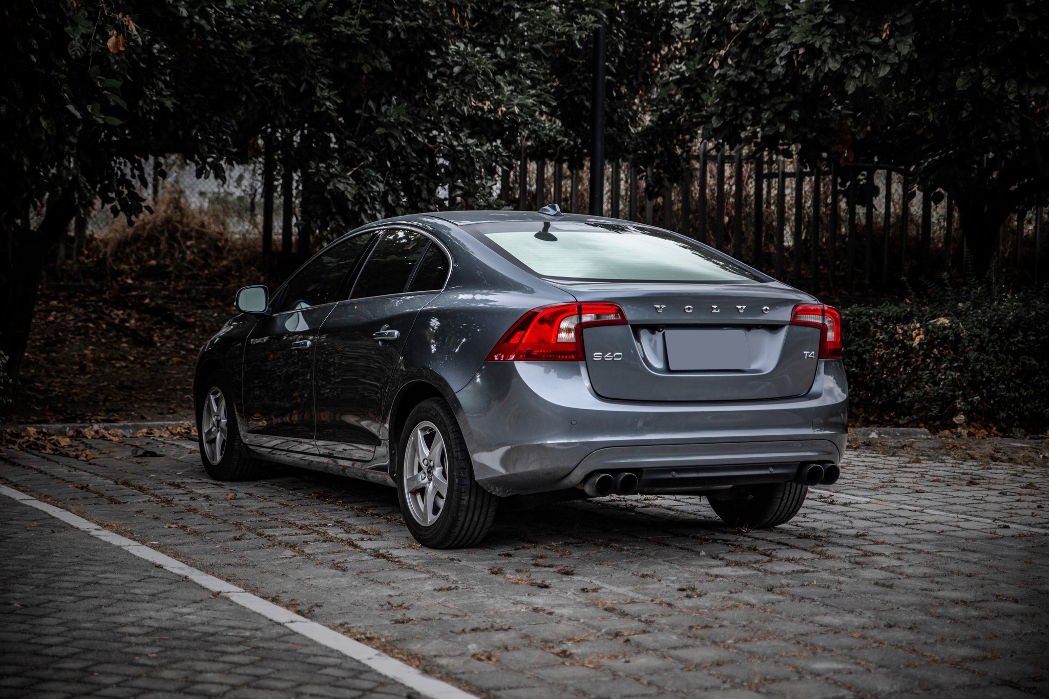 【滿18歲即可申貸】17年 S60 T4運動版 ACC跟車 自動停車 10安  第7張相片