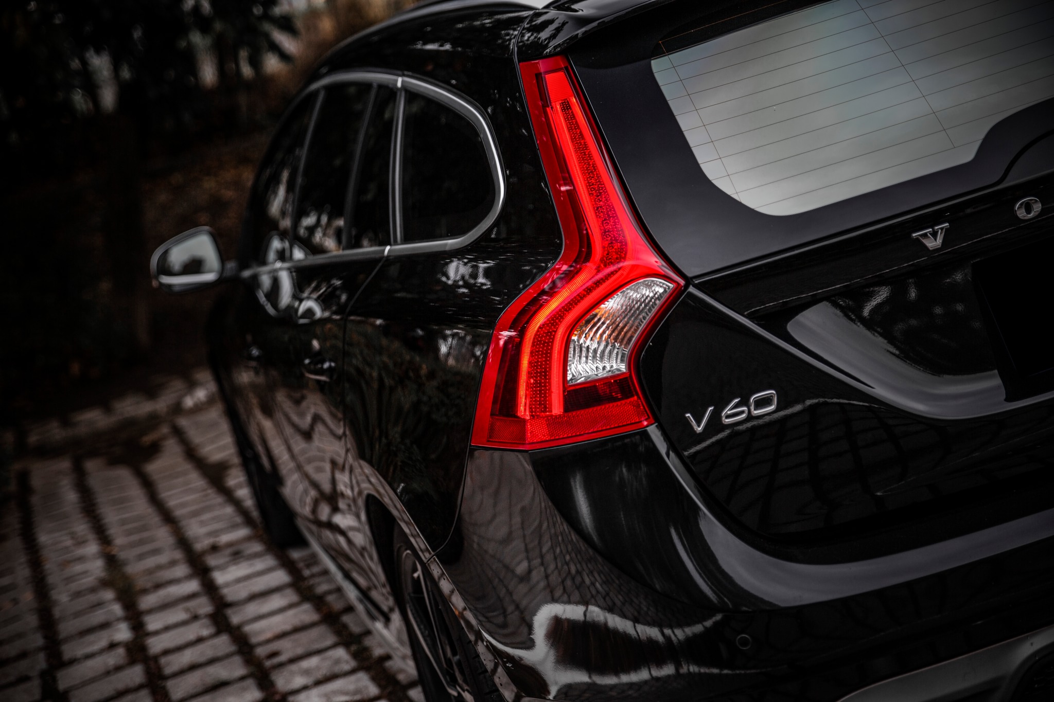 【滿18歲即可申貸】14年 V60 T5R 運動版245匹 ACC跟車 大滿配  第7張相片