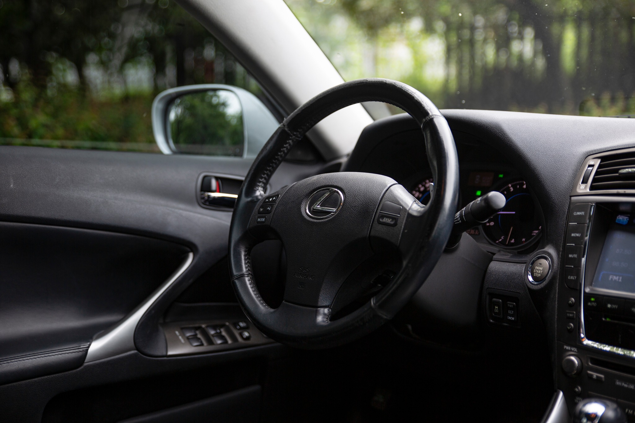 【18歲100%過件】06年 IS250 十安 電動椅 天窗 循跡防滑 動態穩定  第2張相片