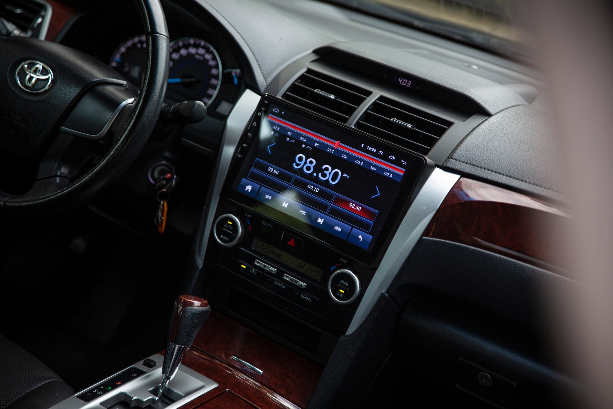 【18歲100%過件】12年 Camry 2.5E 雙安 定速 恆溫 安卓機  第8張相片