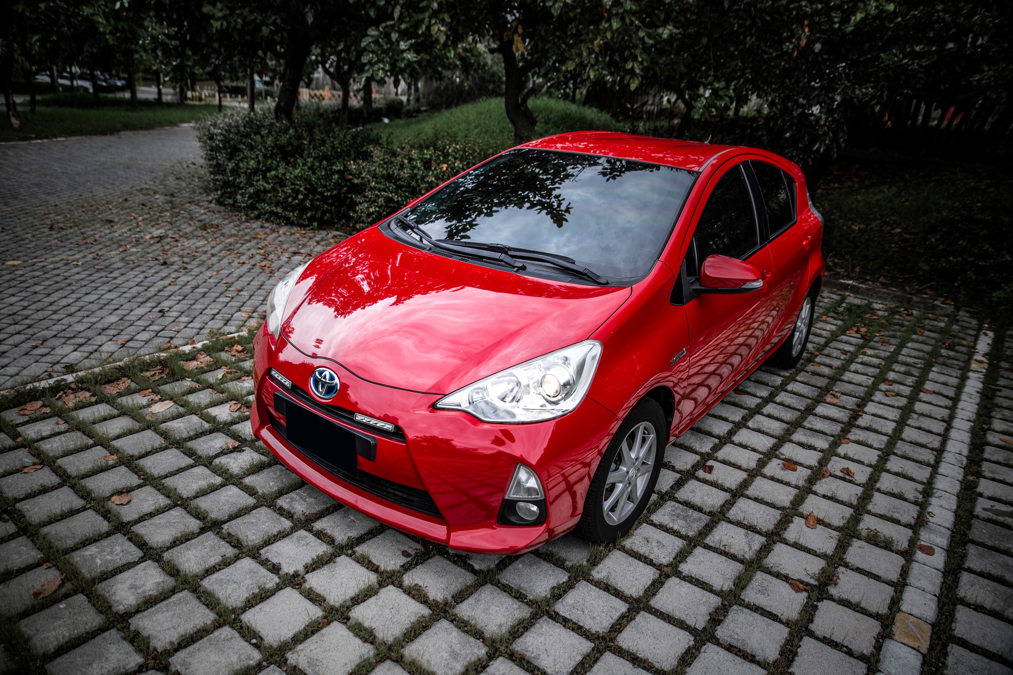 【18歲100%過件】13年 Prius C 油電複合 7安 循跡防滑 動態穩定  第8張相片