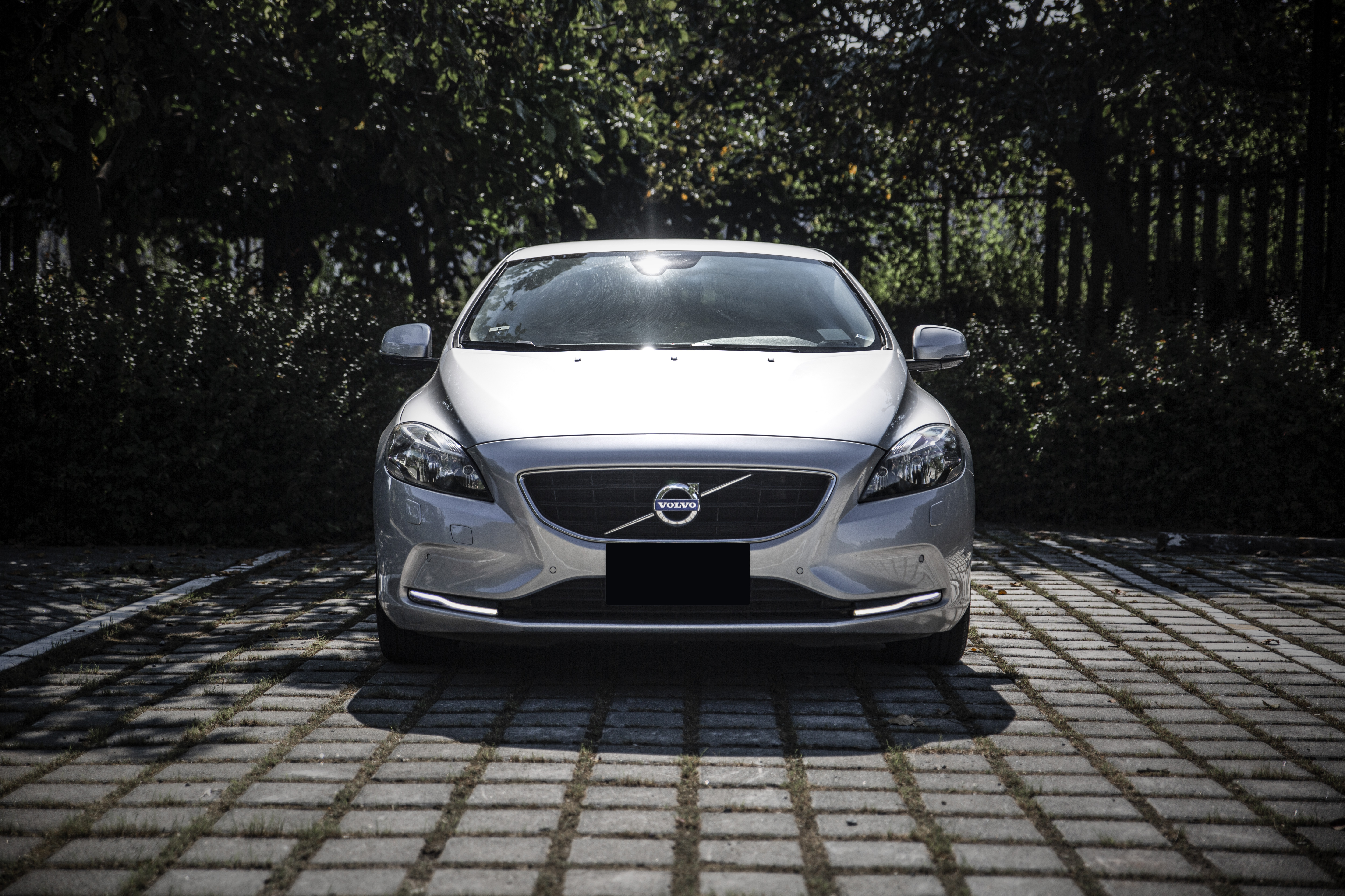 【18歲100%過件】13年 V40 T4 1.6汽油豪華版 9安 自動停車  第2張相片