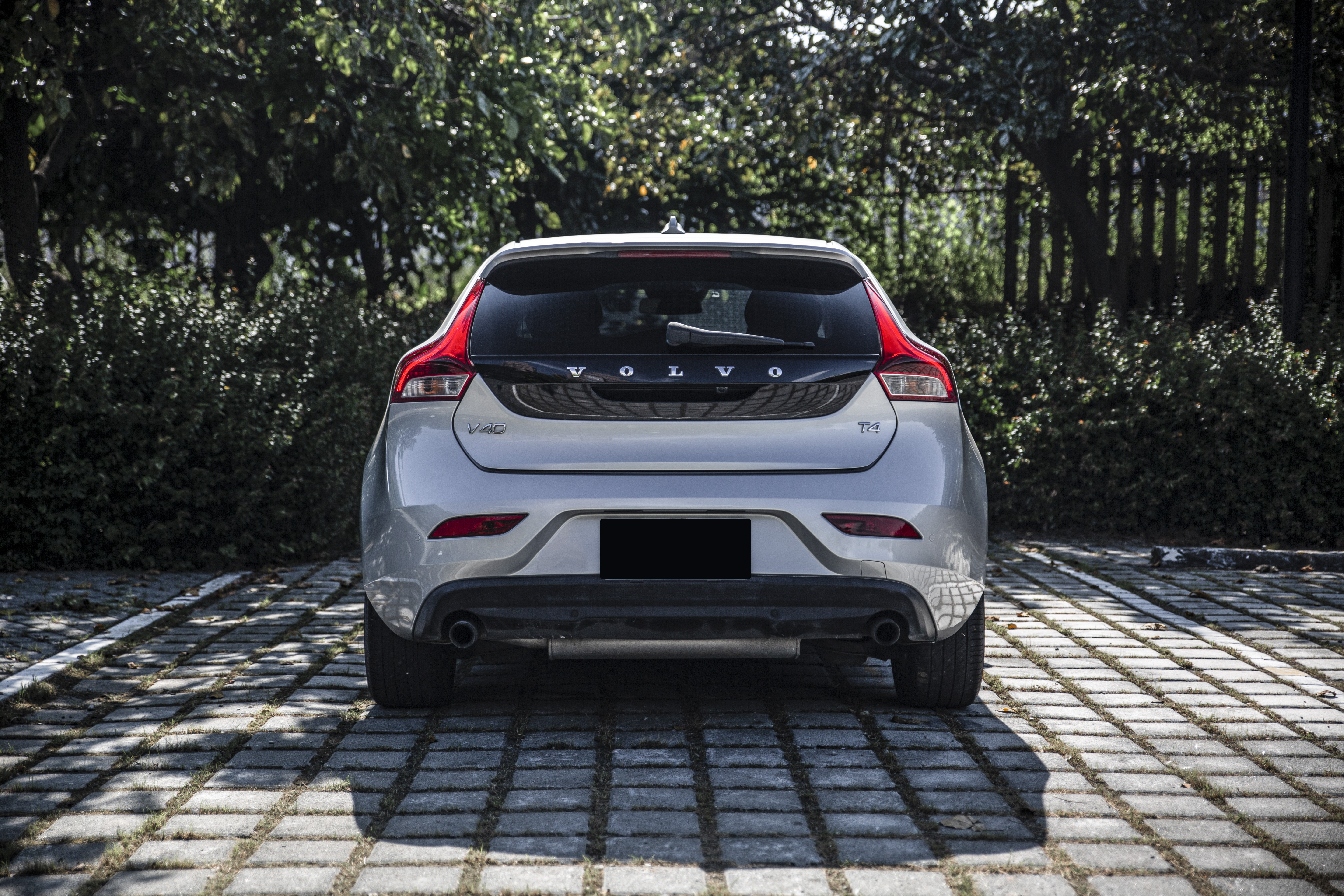 【18歲100%過件】13年 V40 T4 1.6汽油豪華版 9安 自動停車  第5張相片