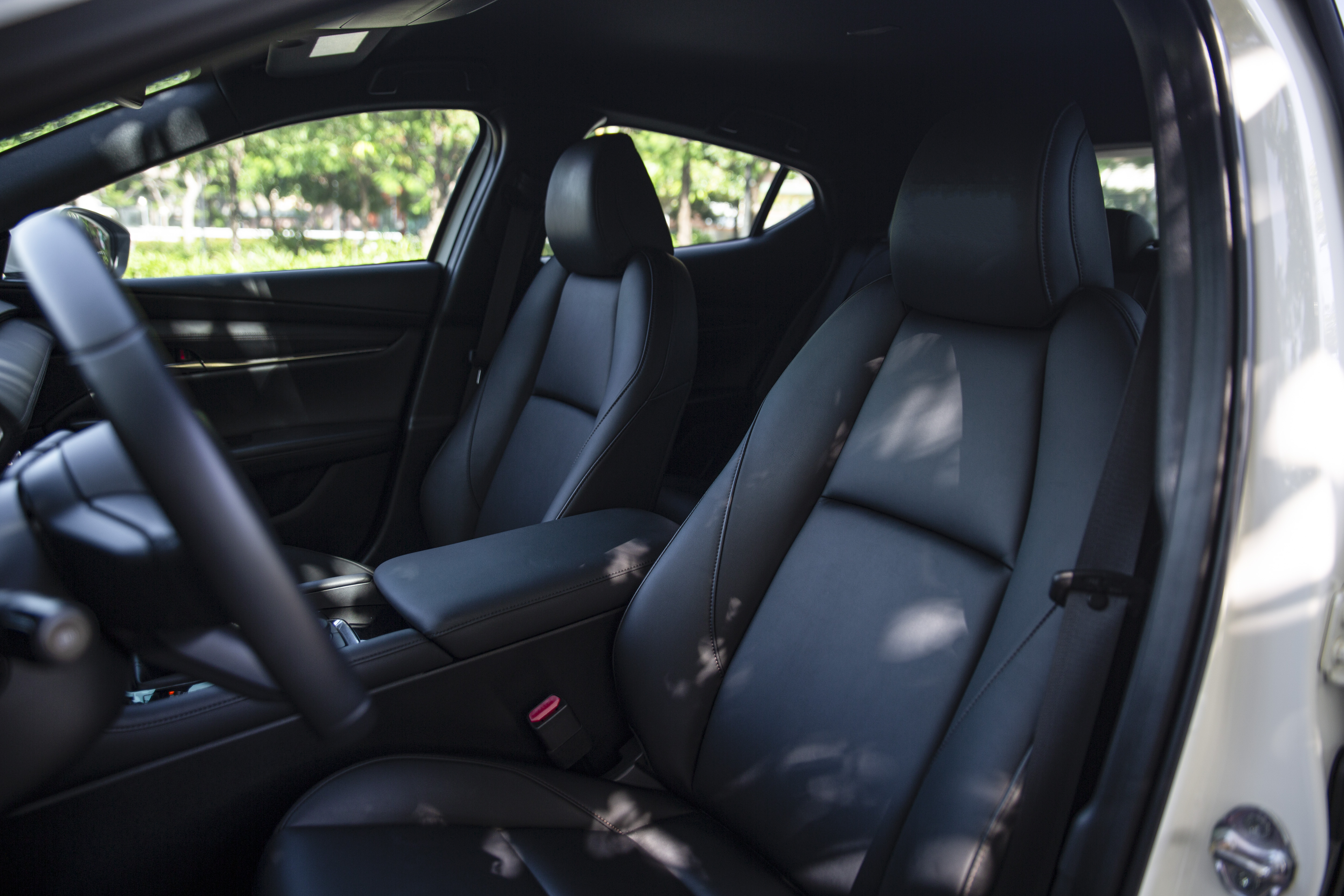 【18歲100%過件】19年 Mazda 3 5D 旗艦 MRCC 導航 抬顯  第13張相片